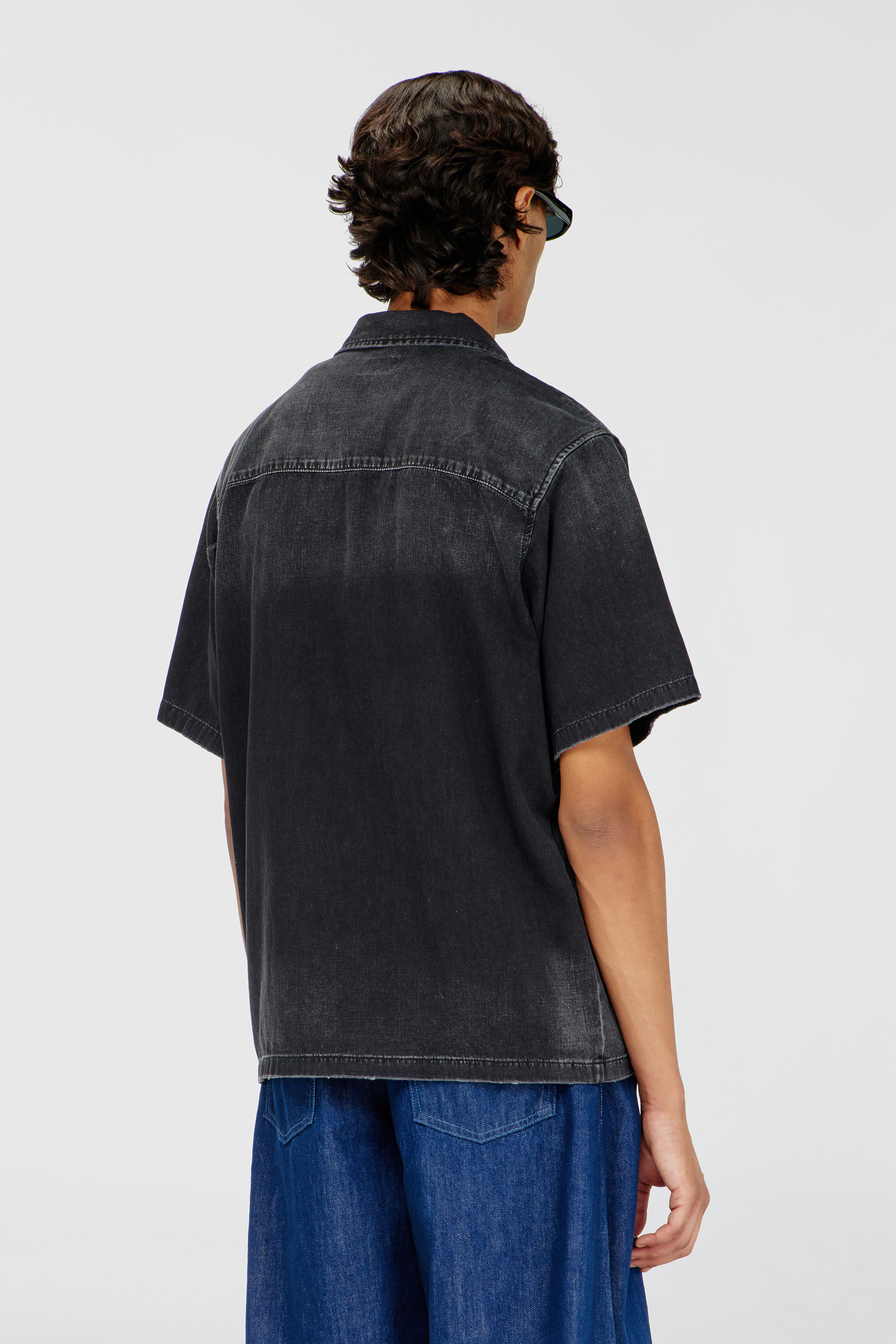 Diesel - D-NABIL-D, Chemise &agrave; manches courtes en denim Homme in Noir - 4