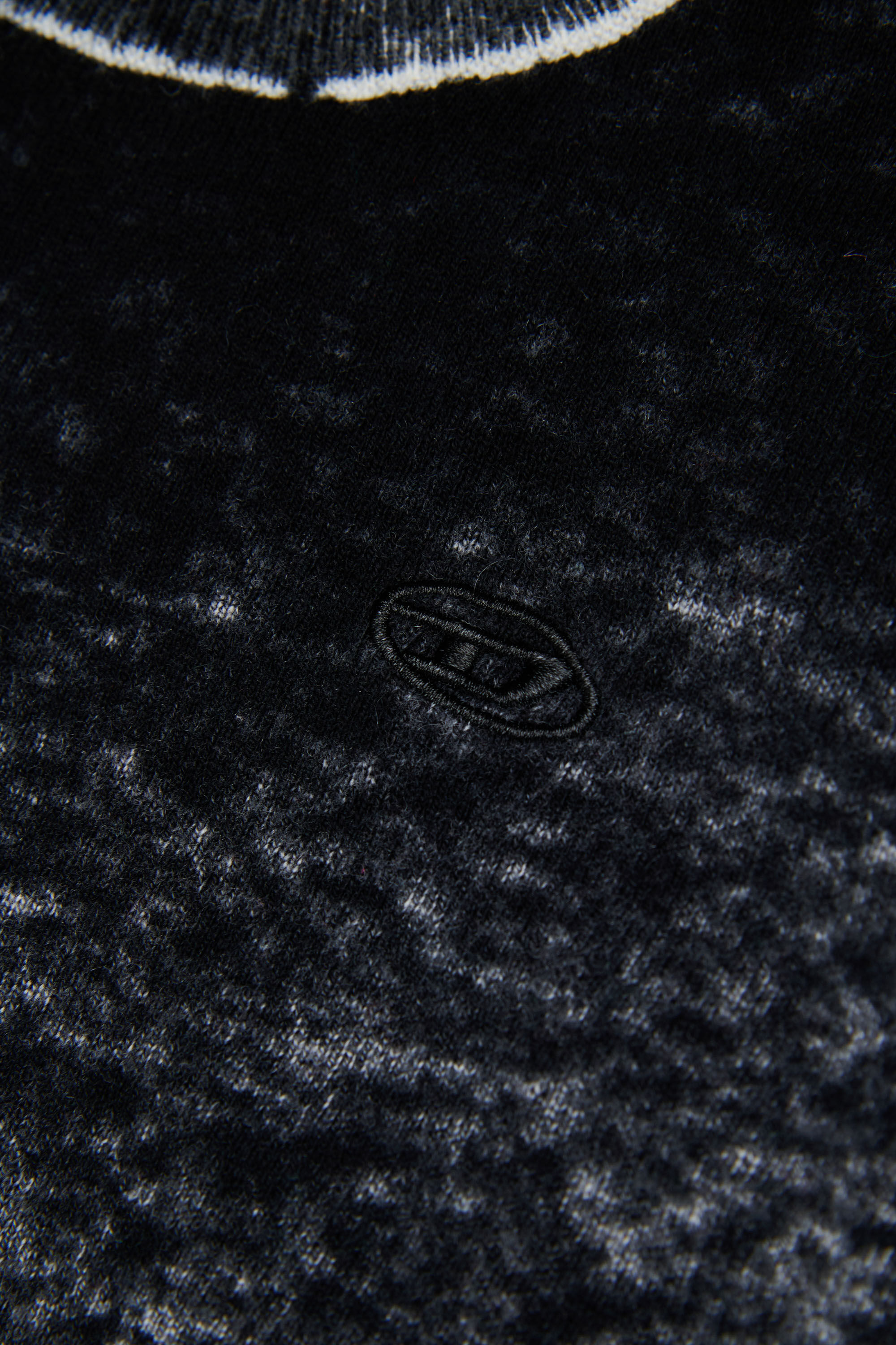 Diesel - KJEMR, Pull en laine m&eacute;lang&eacute;e &agrave; effet de couleur irr&eacute;gulier Homme in Noir - 4