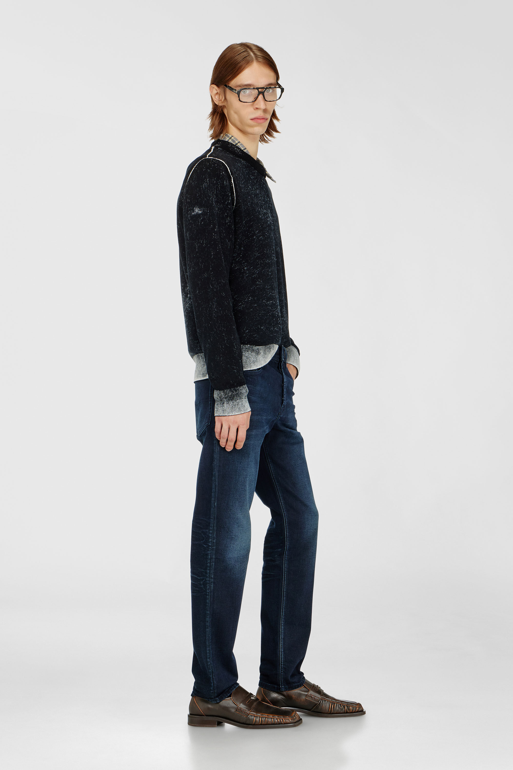 Diesel - Regular Jeans 2023 D-Finitive 0BMBX Homme, Bleu Fonc&eacute; - Image 2