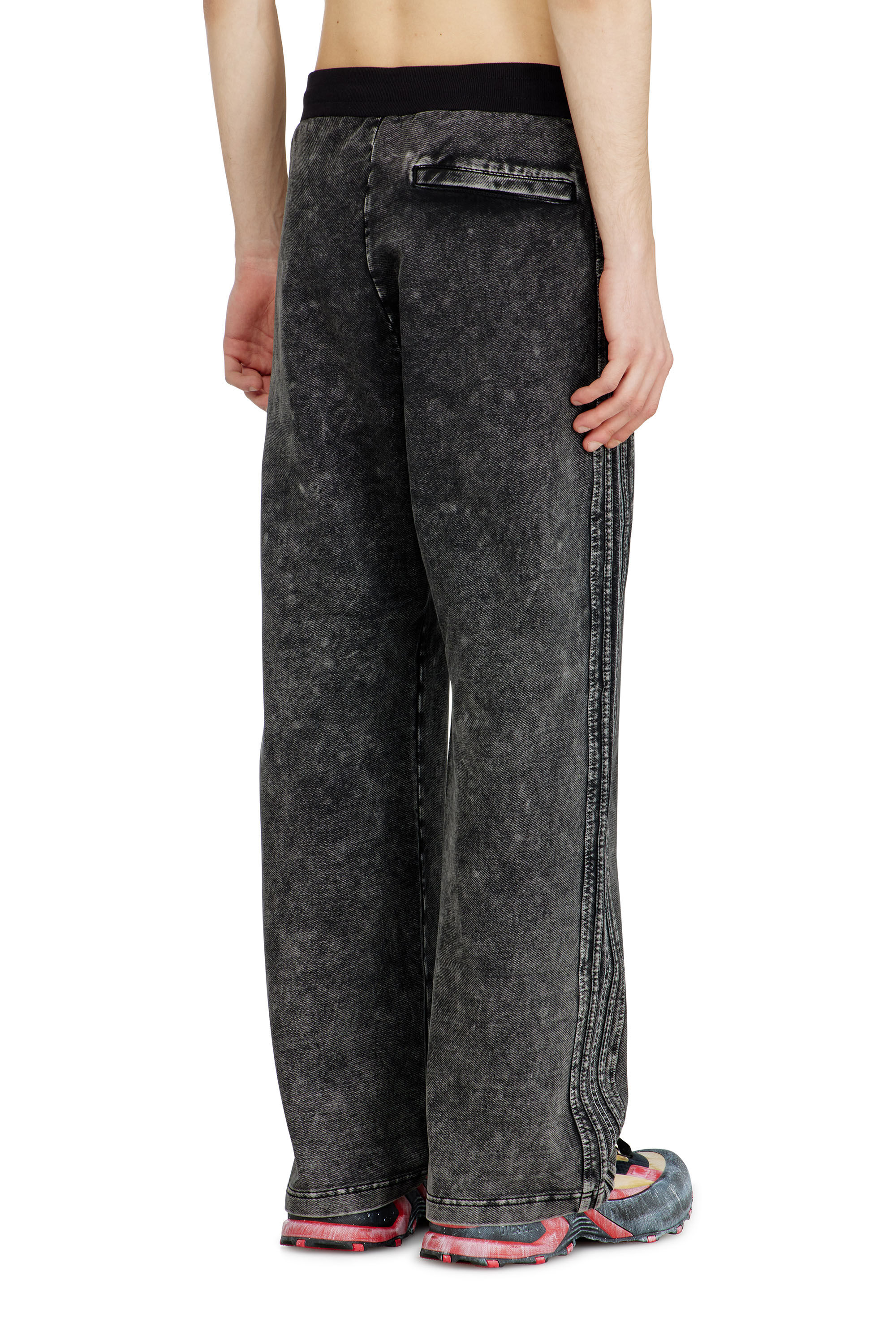 Diesel - P-ALT, Pantalon de jogging effet denim avec bandes lat&eacute;rales Homme in ToBeDefined - 3