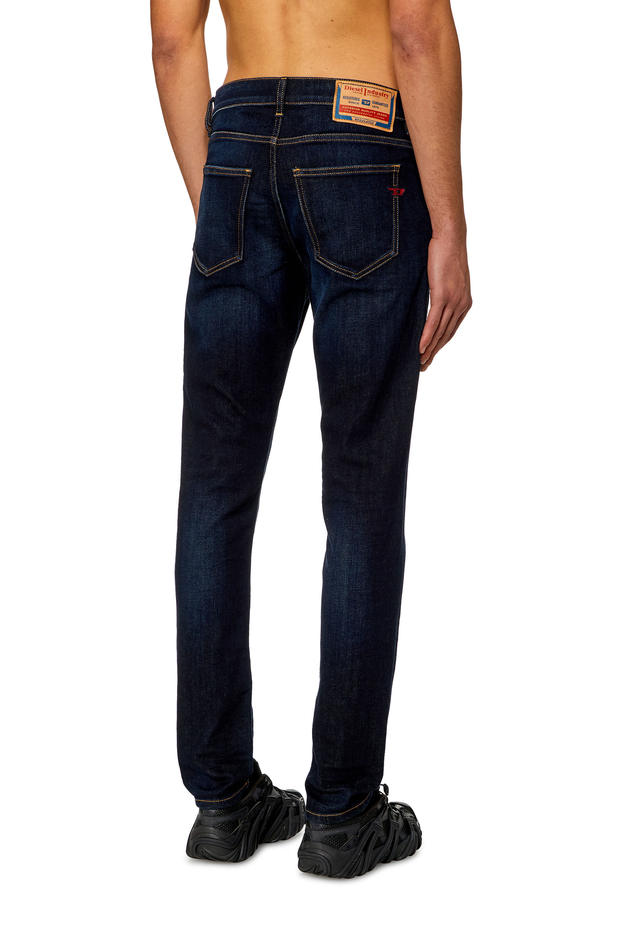 Diesel - Slim Jeans 2019 D-Strukt 009ZS, Bleu Foncé - Image 4