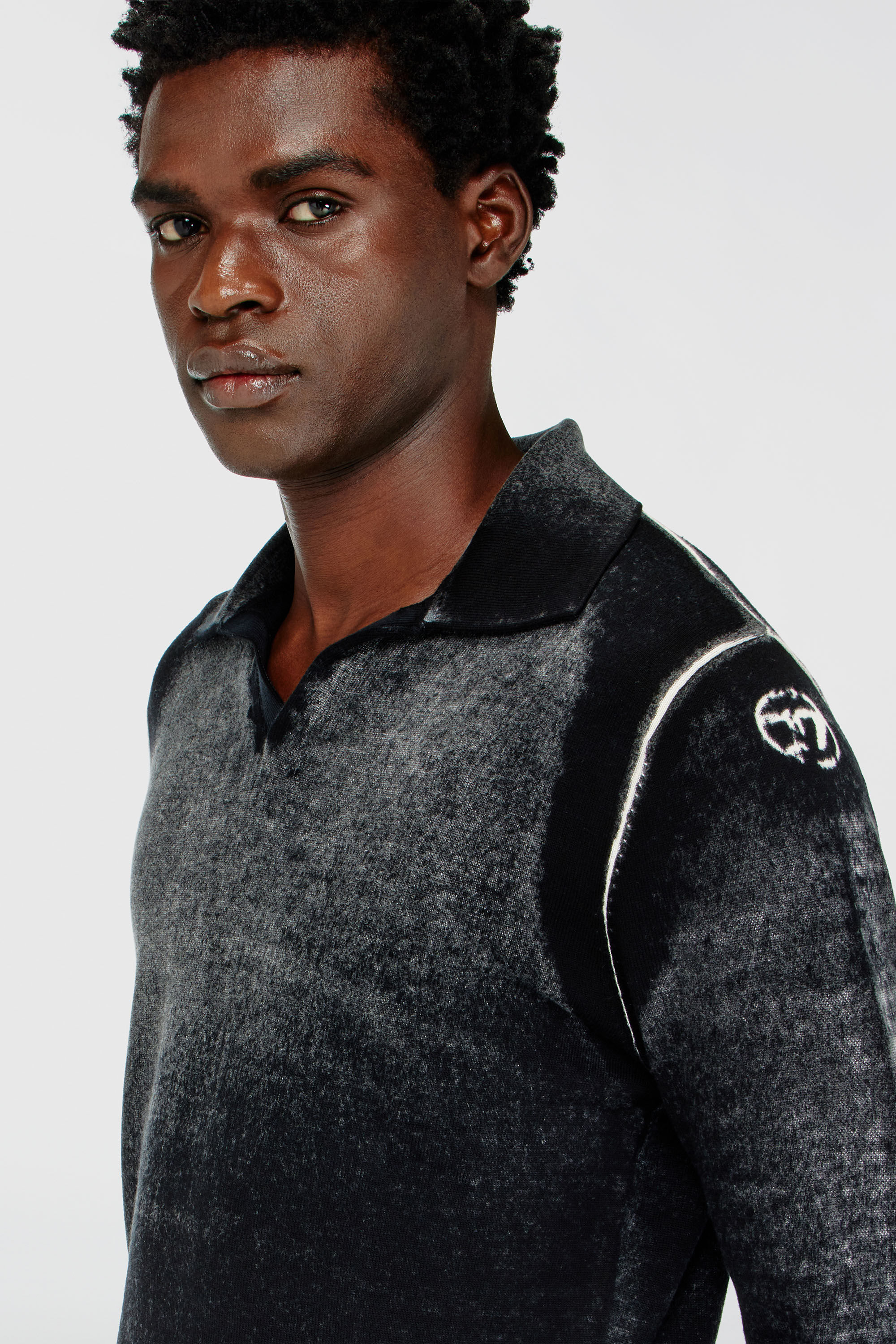 Diesel - K-LORENZO, Pull polo avec imprim&eacute; invers&eacute; Homme in Noir - 5
