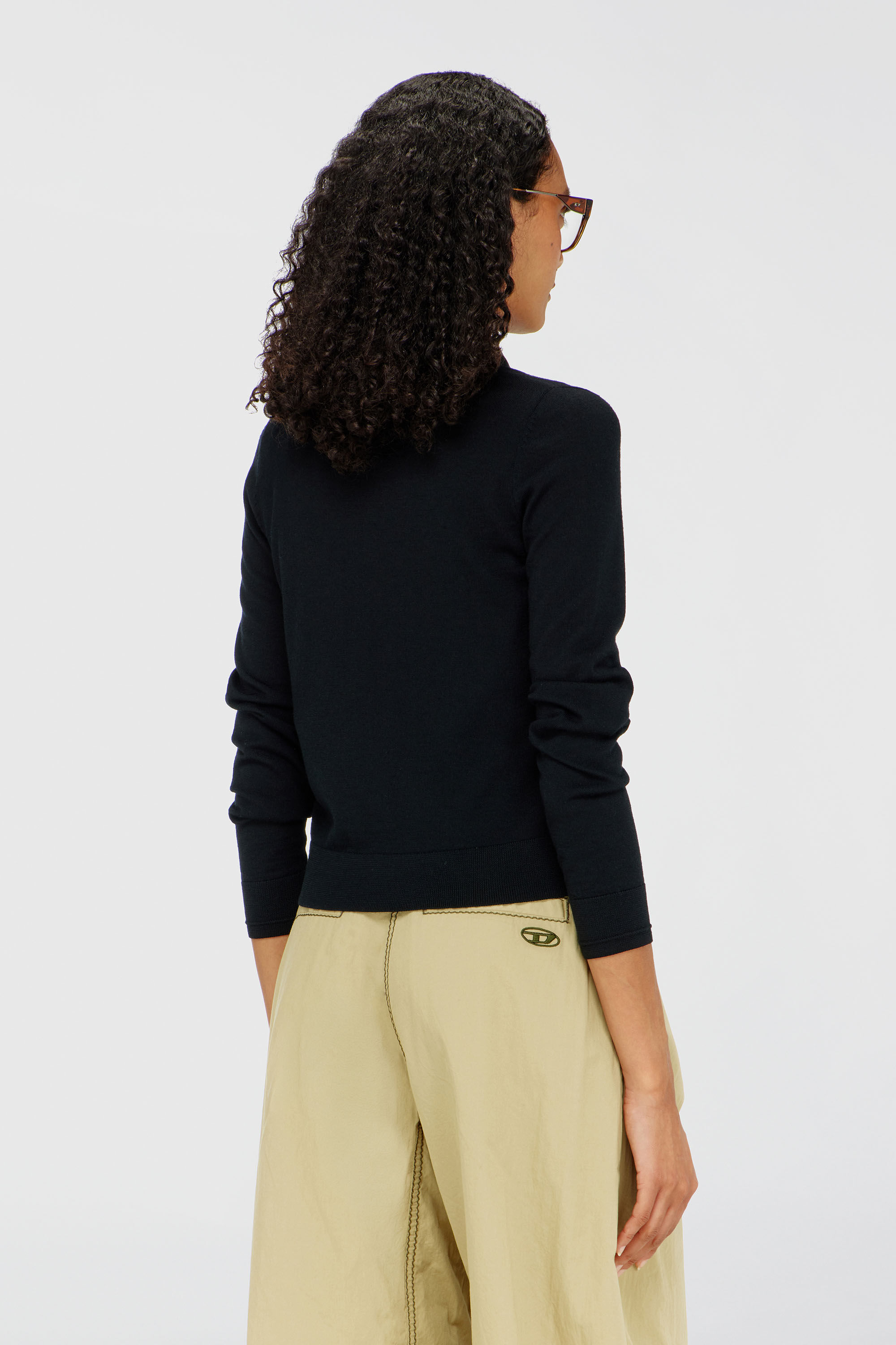 Diesel - M-ALIMA, Cardigan en laine avec logo cut-out Femme in Noir - 4