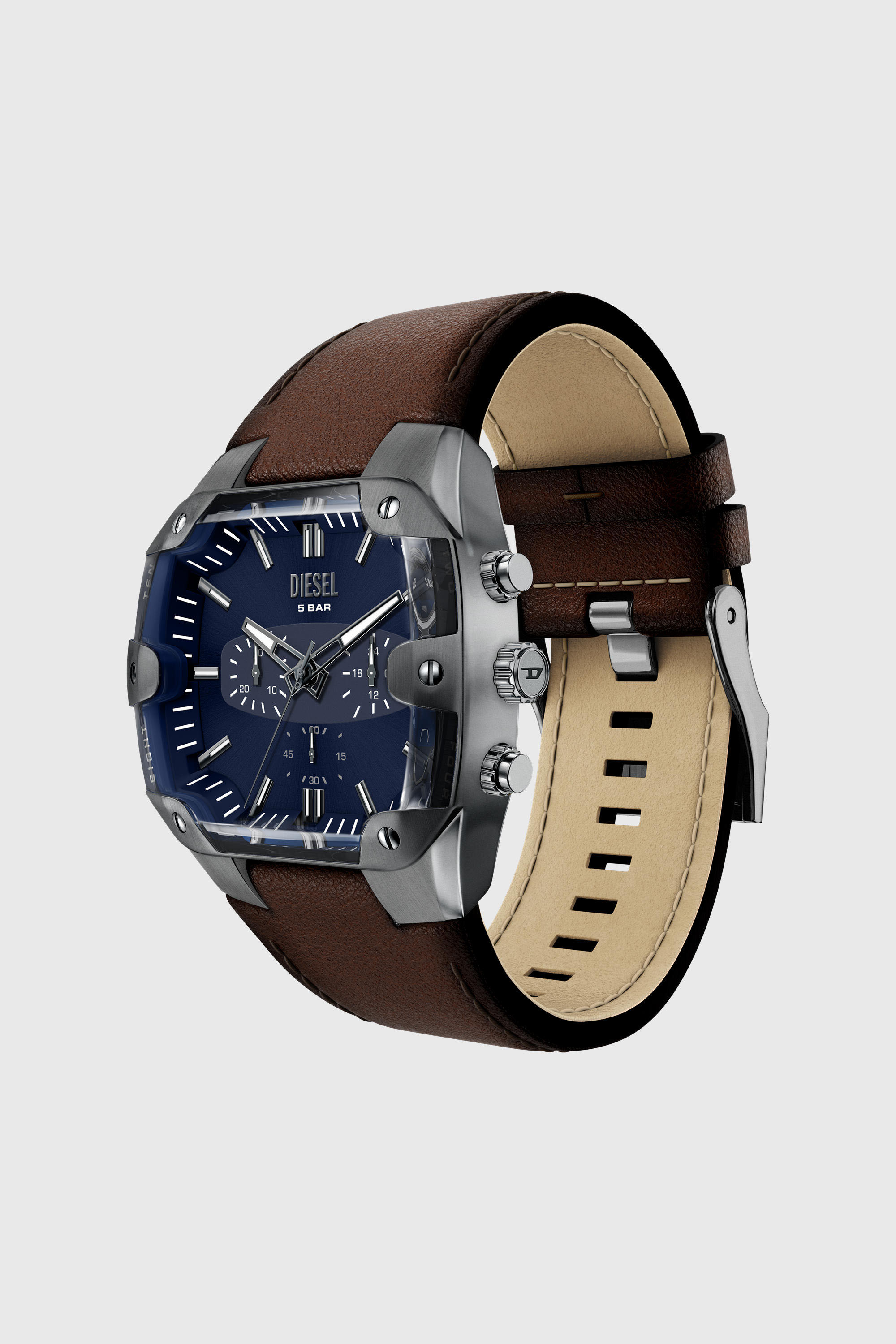 Diesel - DZ4737 WATCH, Montre Spiked Cushion avec bracelet en cuir marron Homme in Marron - 5