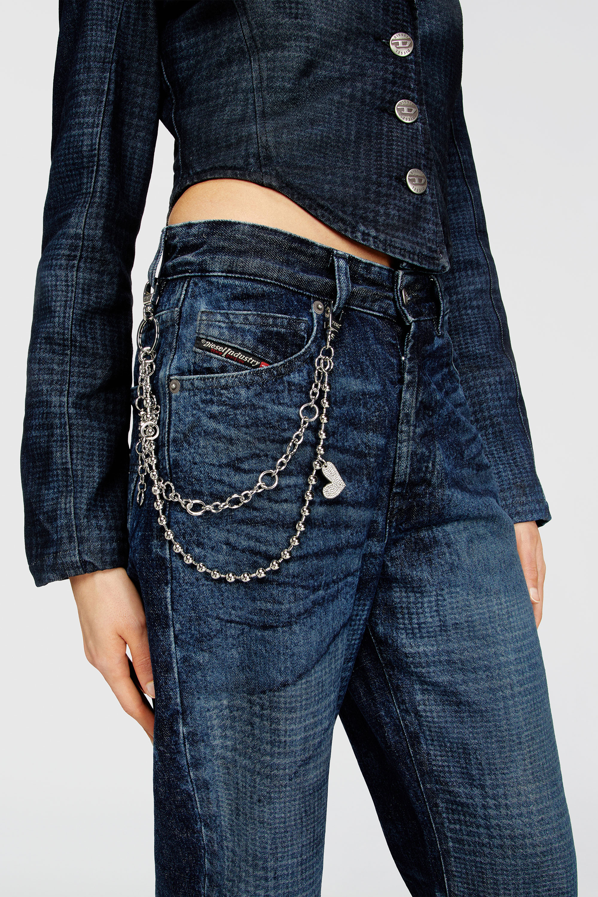 Diesel - CHAIN-D M, Collier &agrave; cha&icirc;nes superpos&eacute;es avec pendentif c&oelig;ur et pendentif Diesel Femme in Gris argent&eacute; - 3