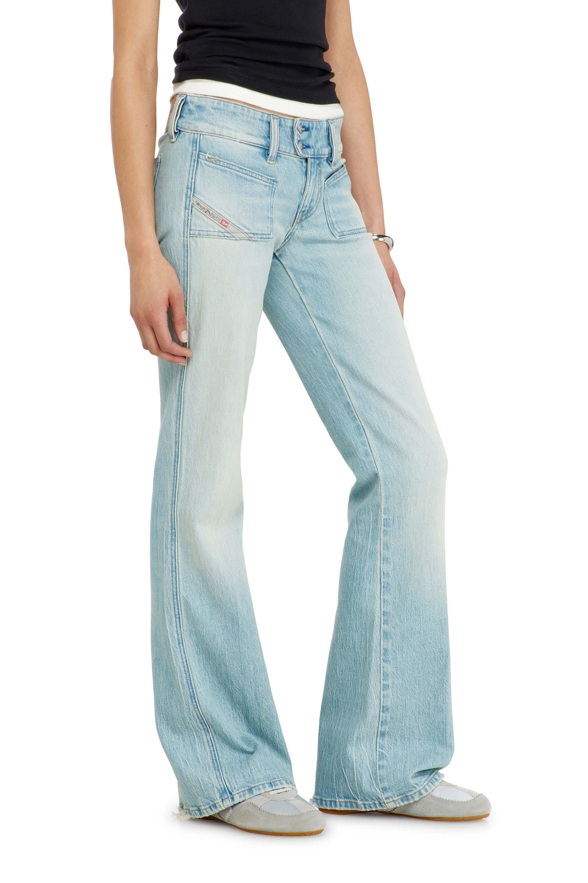 Diesel - Bootcut Jeans D-Hush 0KBBX Femme, Bleu Clair - Image 7