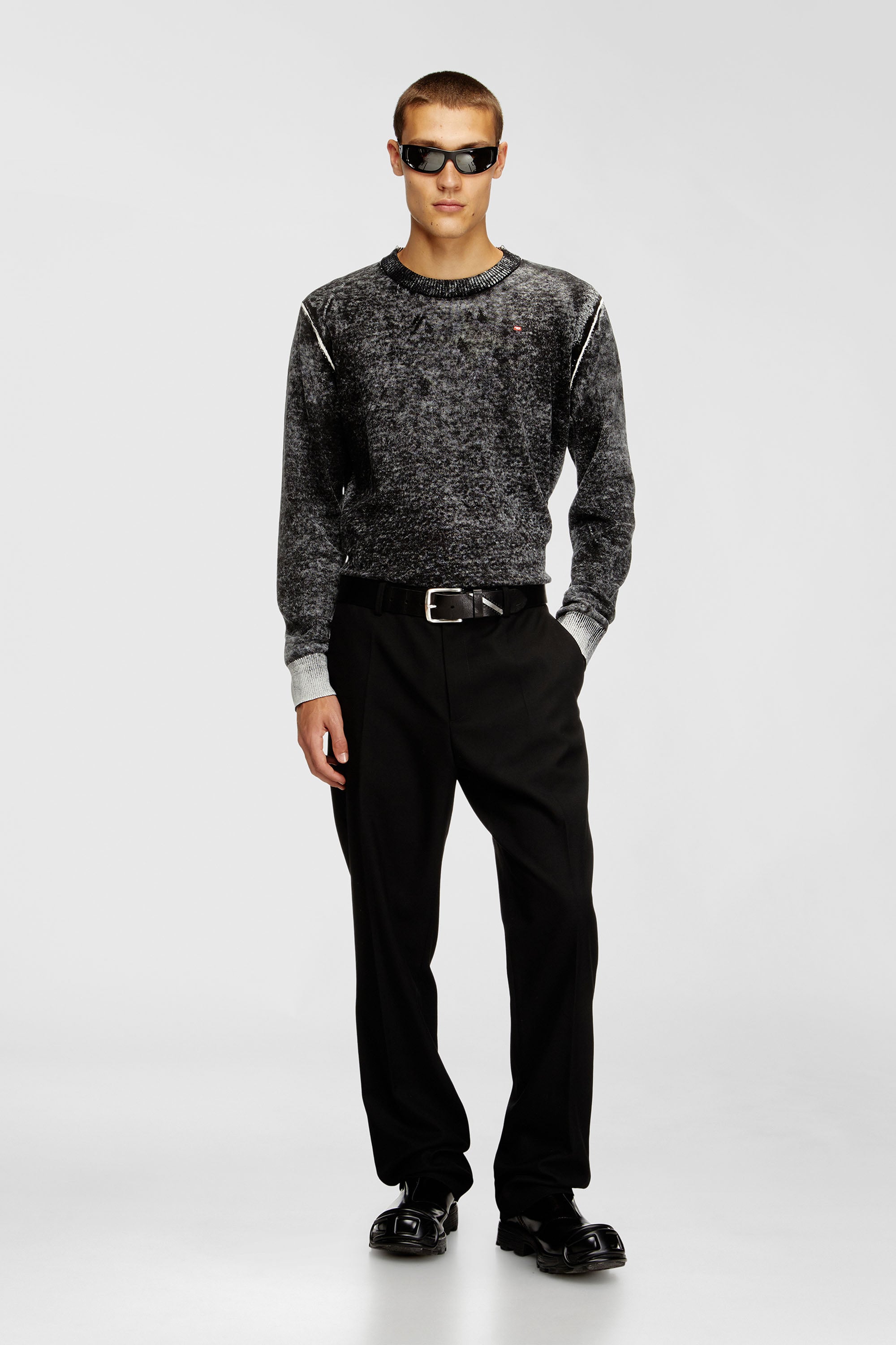 Diesel - P-AM-EPCI, Pantalon en m&eacute;lange de laine avec &eacute;tiquette en m&eacute;tal Homme in Noir - 1
