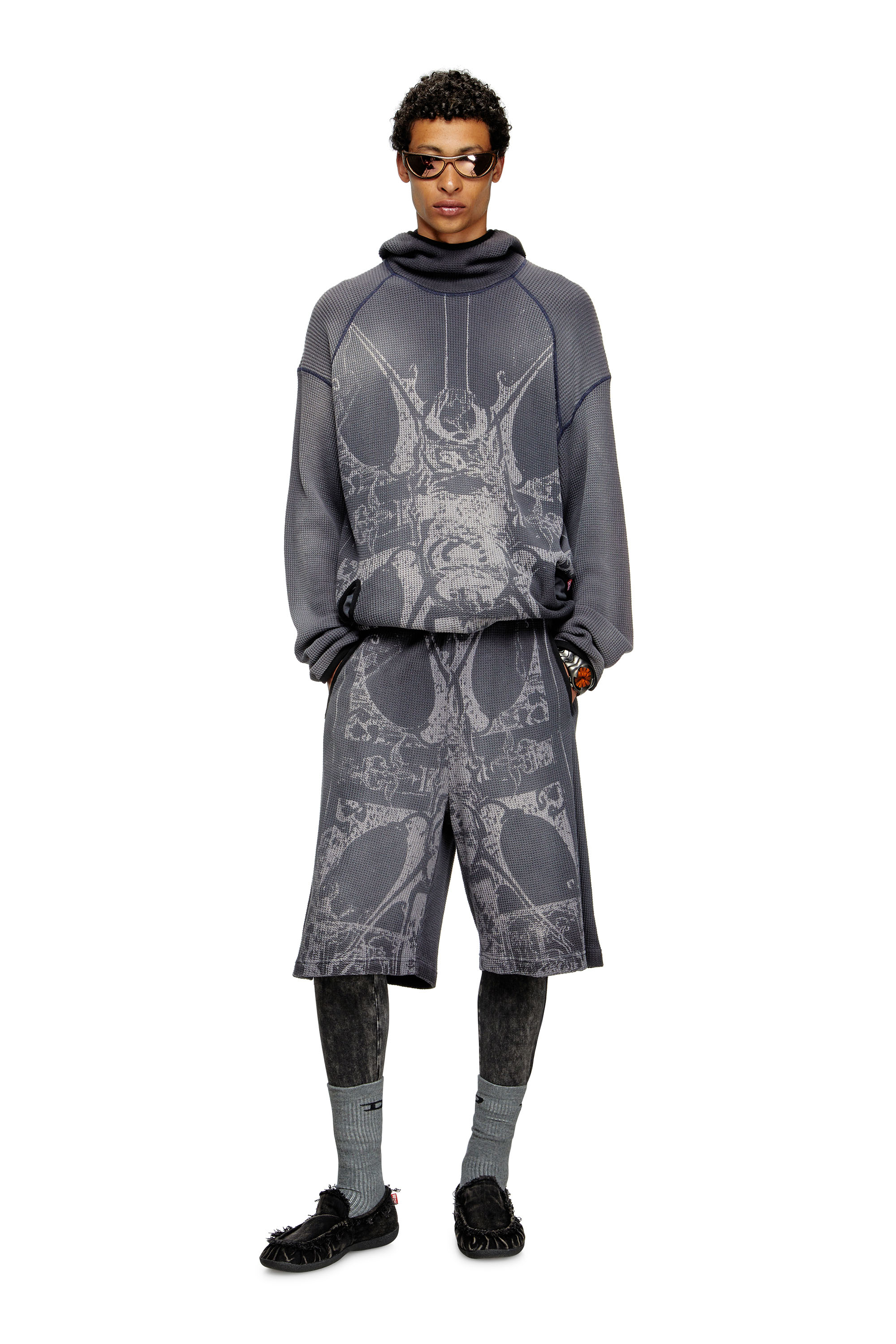 Diesel - P-WARKY-SHORT, Short gaufré avec imprimé médiéval Homme in Noir - 3