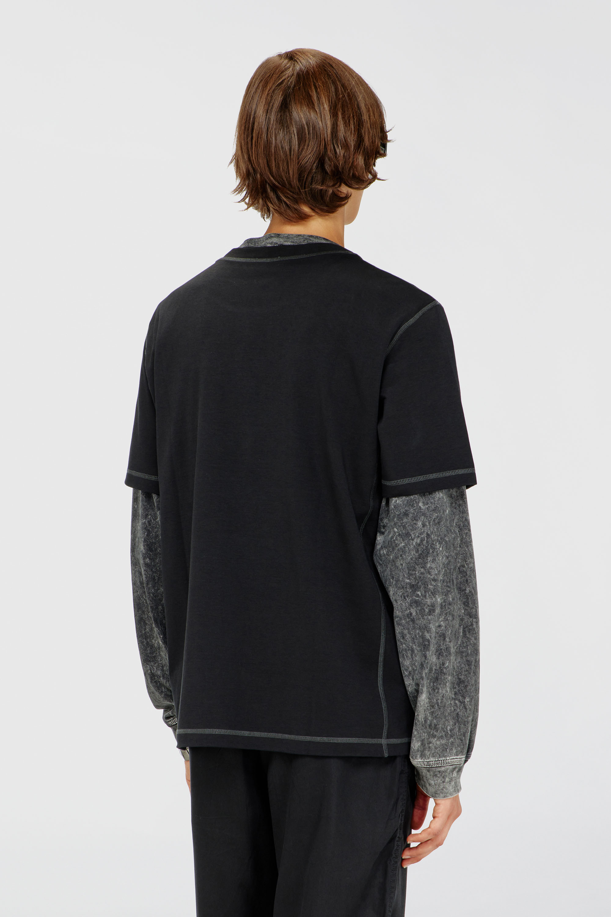Diesel - T-MADJUST-TR, T-shirt r&eacute;guli&egrave;re avec col rond et Oval D Homme in Noir - 4