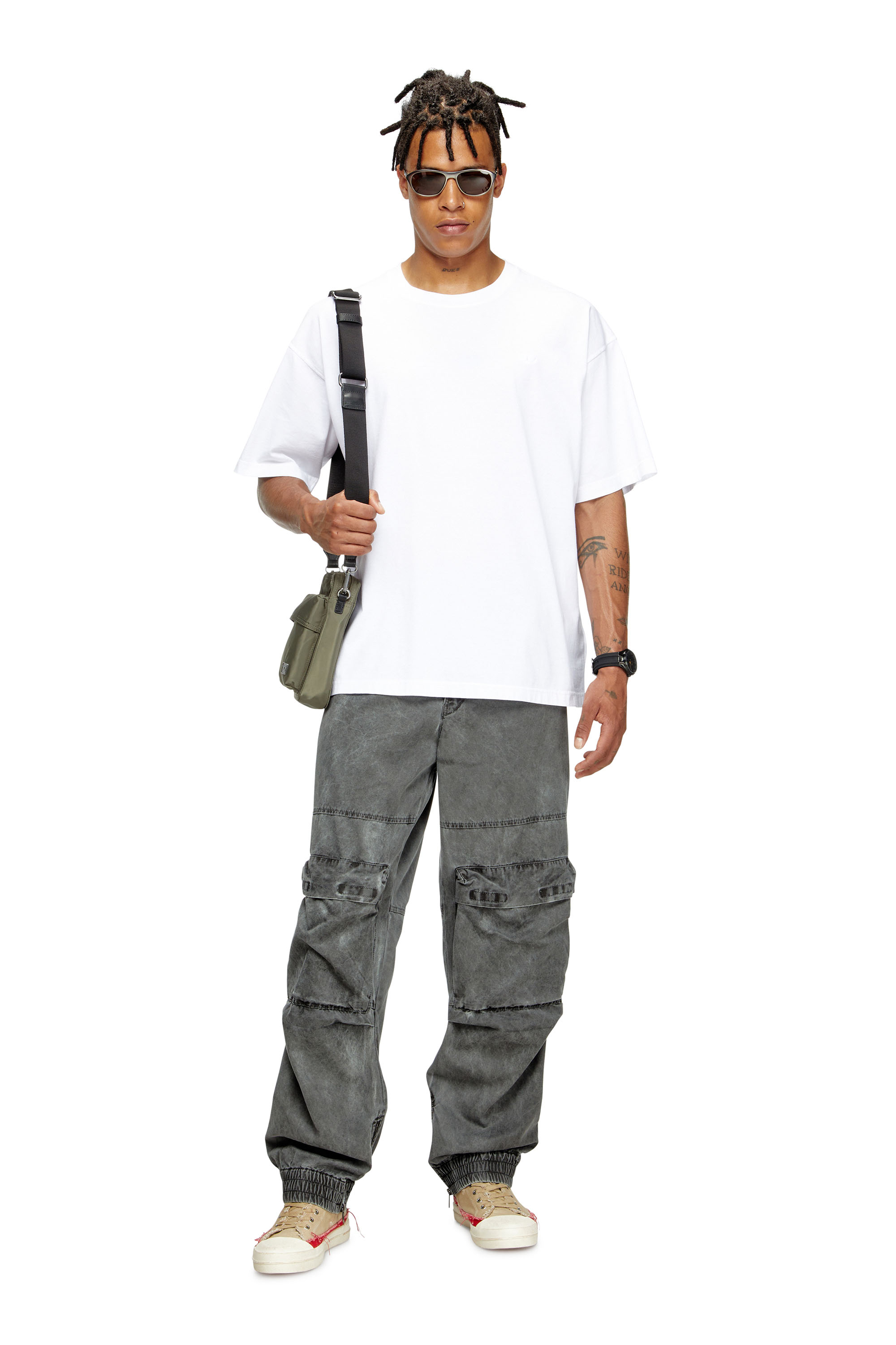 Diesel - T-BOXT-T24, T-shirt avec logo Oval D Homme in Blanc - 1