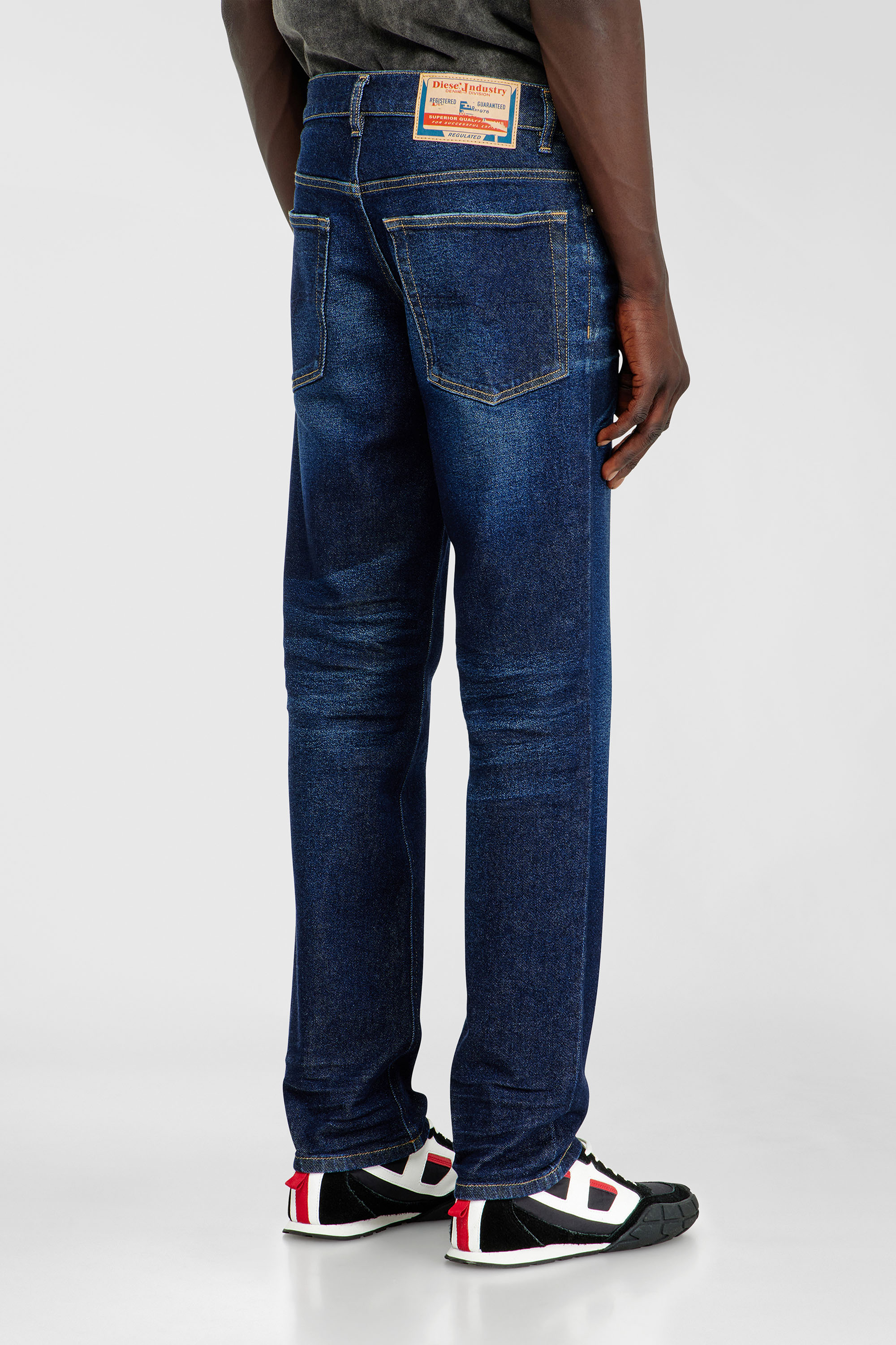 Diesel - Regular Jeans 2023 D-Finitive 0KBBV Homme, Bleu Fonc&eacute; - Image 5
