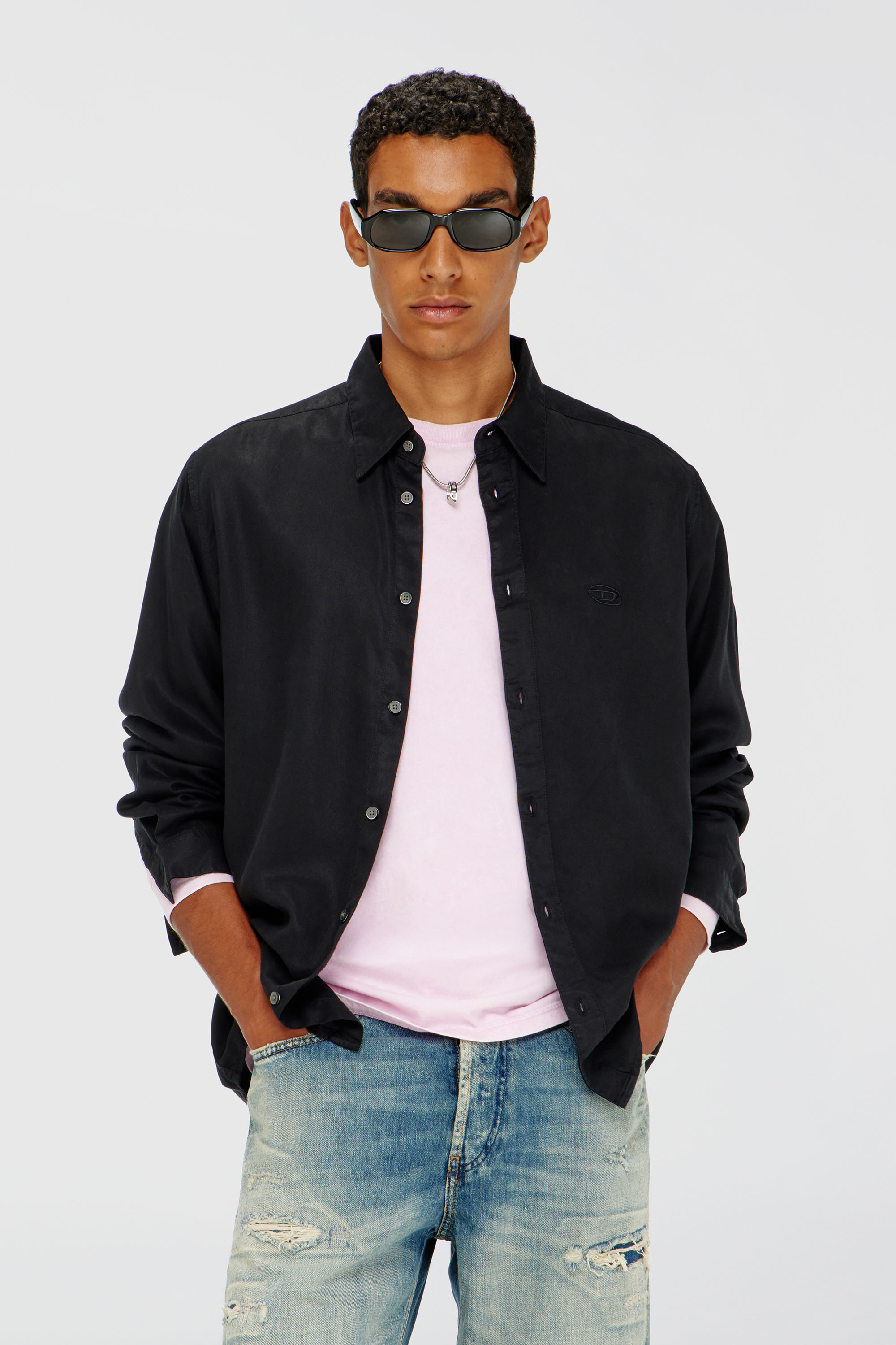Diesel - S-SIMPLY-C, Chemise fluide avec broderie logo Homme in Noir - 3