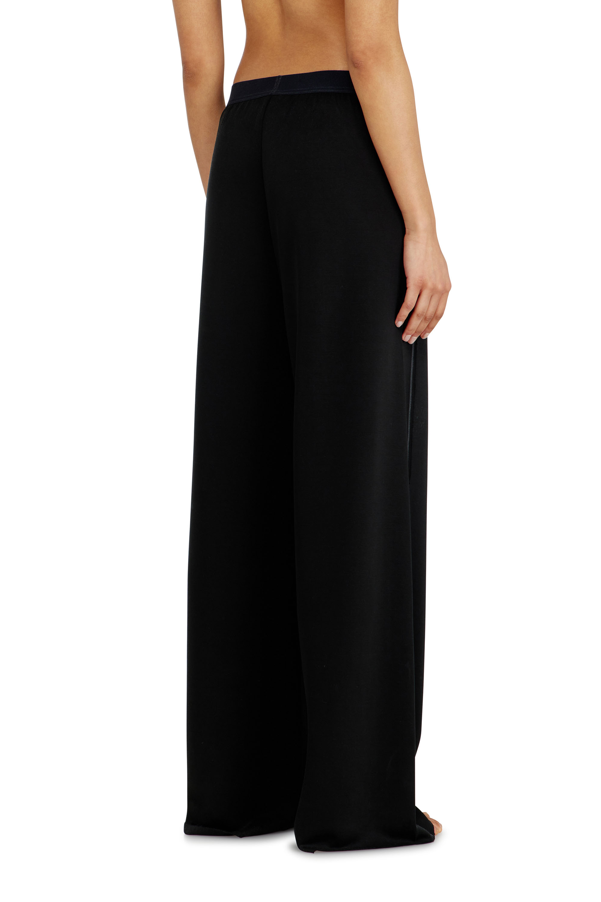 Diesel - ALYSA-UTLT, Pantalon de surv&ecirc;tement en scuba stretch l&eacute;ger Femme in Noir - 3