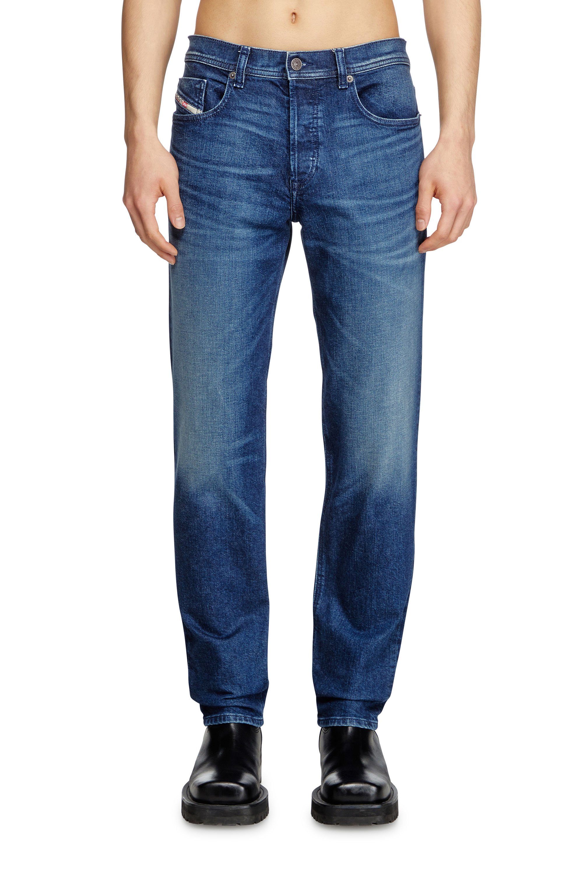 Diesel - Regular Jeans 2023 D-Finitive 09L51 Homme, Bleu Foncé - Image 1