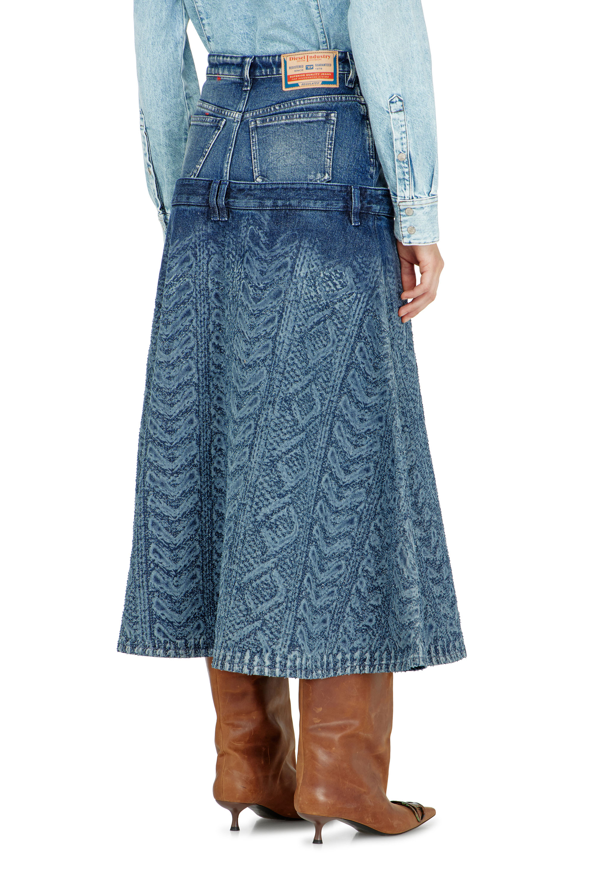 Diesel - DE-VORYA-S1, Jupe midi en denim effet maille torsad&eacute;e Femme in Bleu - 3