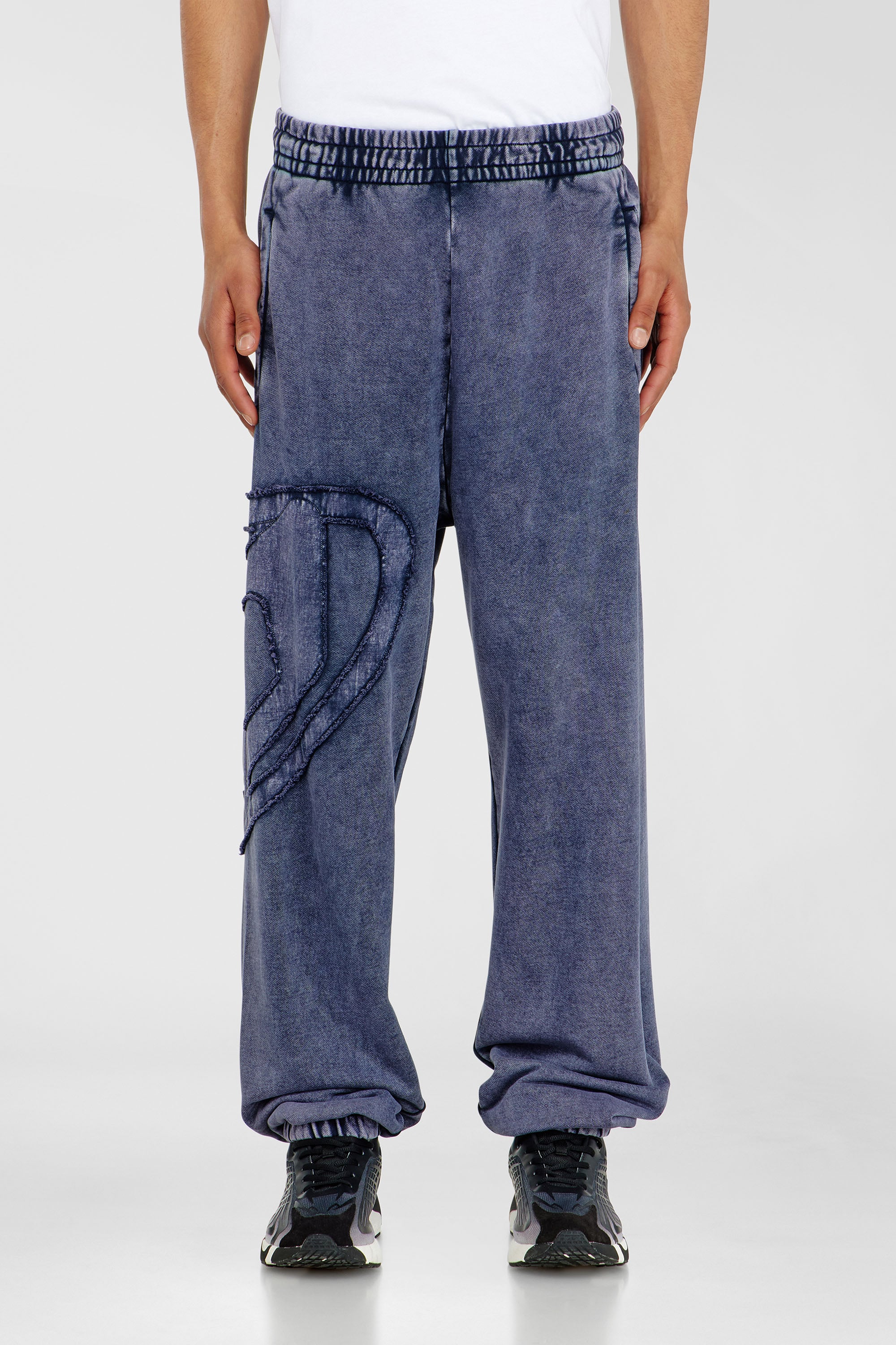 Diesel - P-MARKY-DEN, Pantalon en coton biologique avec &eacute;cusson Oval D Homme in Bleu - 1