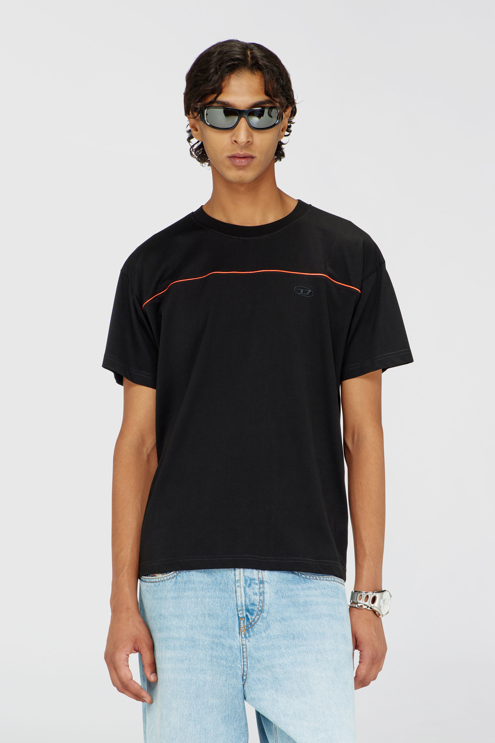 Diesel - T-NORM-PIPING, T-shirt avec passepoil contrastant Homme in Noir - 1