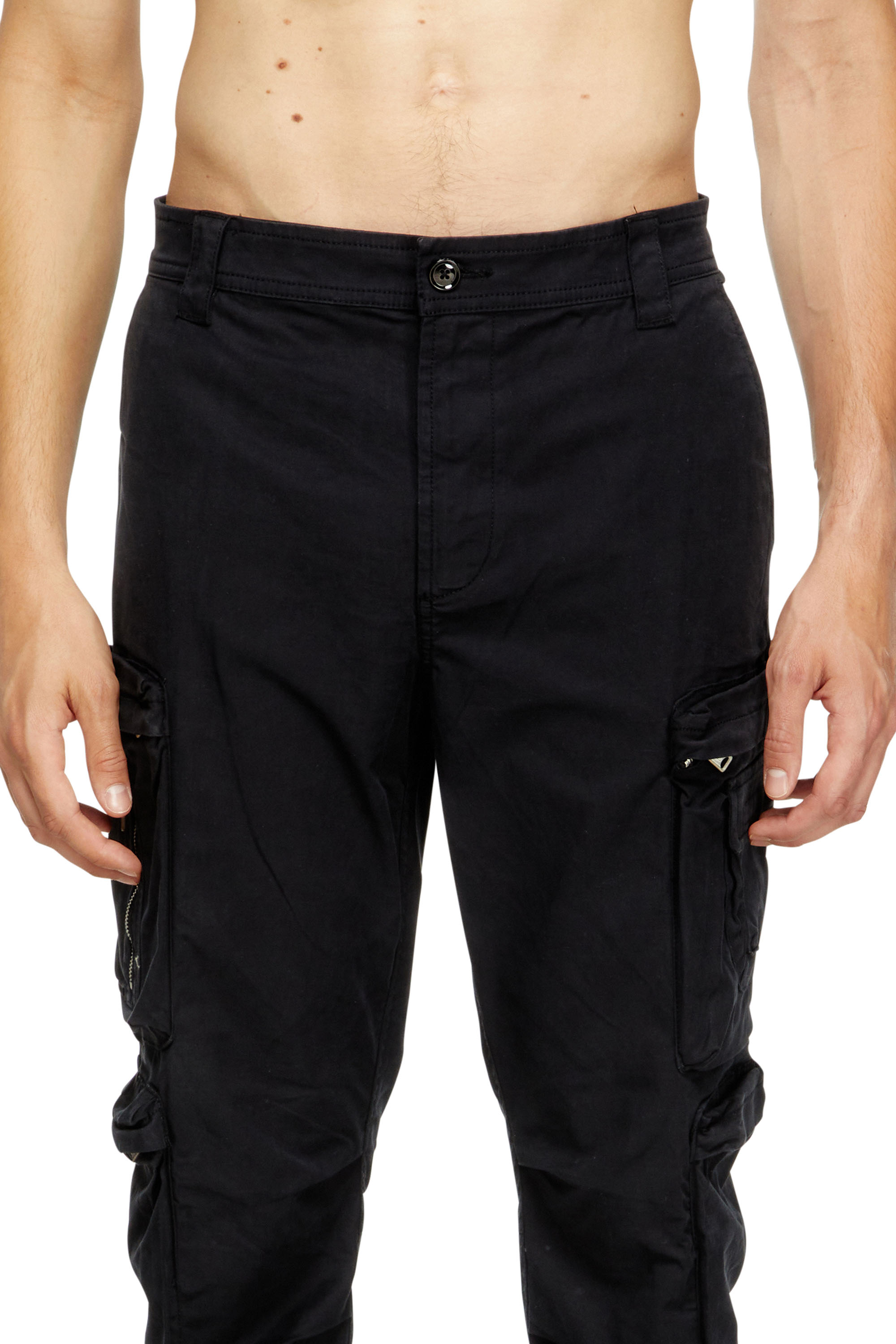 Diesel - P-ARLEM, Pantalon cargo avec poche zipp&eacute;e Homme in Noir - 4