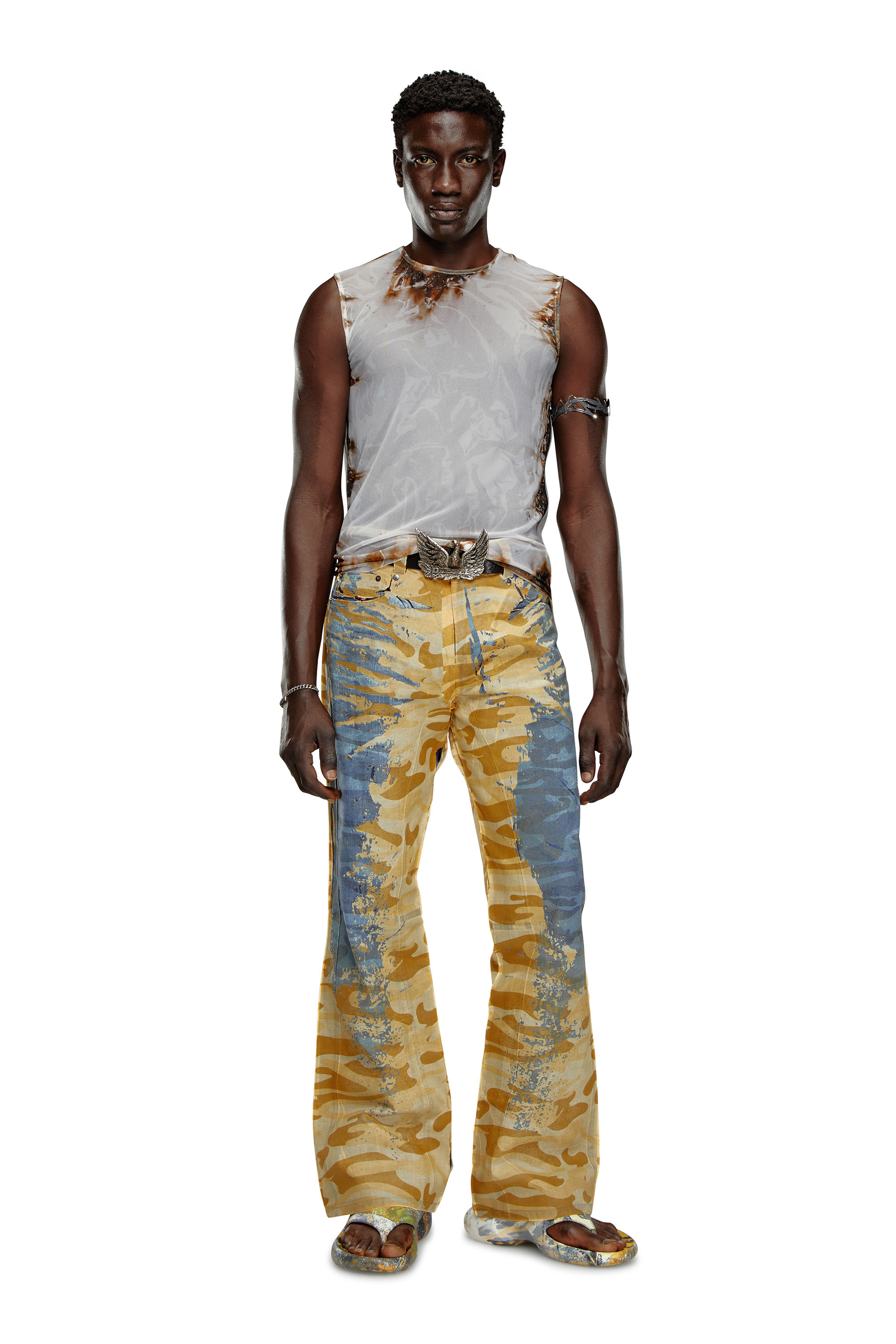 Diesel - T-BISCO-BURN-ART, Top en tulle avec imprimé plastique brûlé Homme in Polychrome - 2