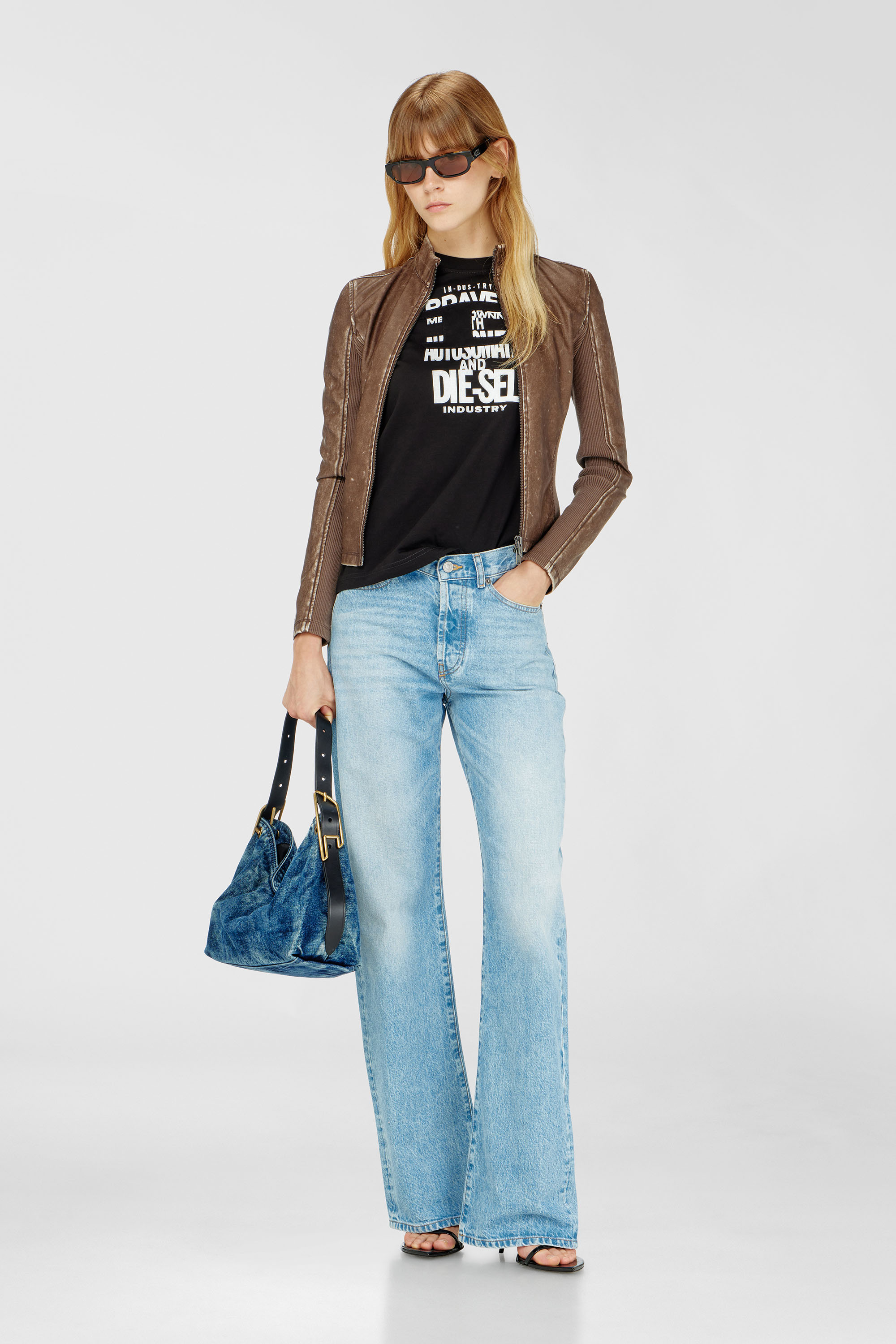 Diesel - T-REG-ZAL-V2, T-shirt en coton avec imprim&eacute; graphique Femme in Noir - 1