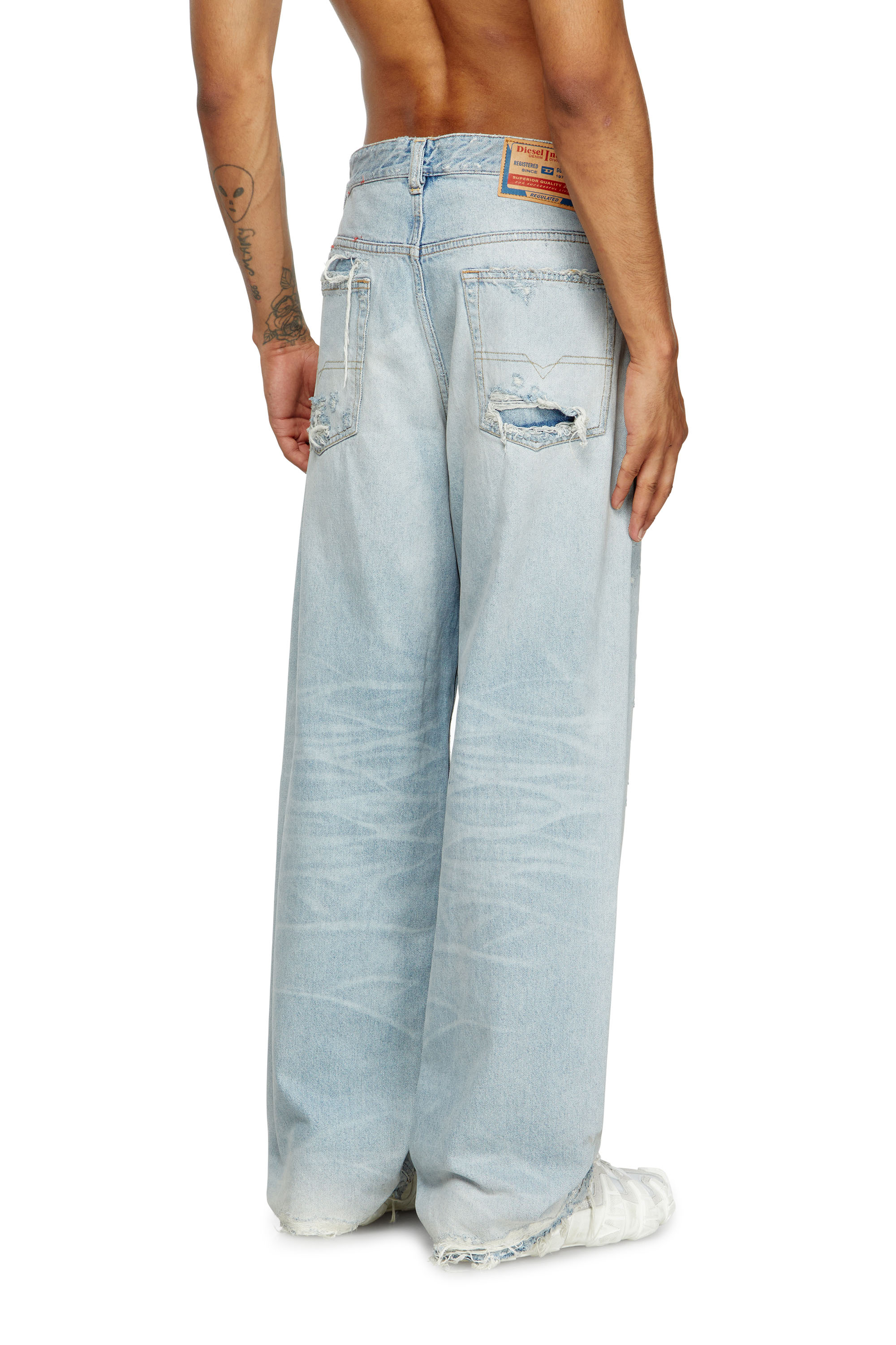Diesel - Relaxed Jeans 2001 D-Macro 09M53 Homme, Bleu Clair - Image 4