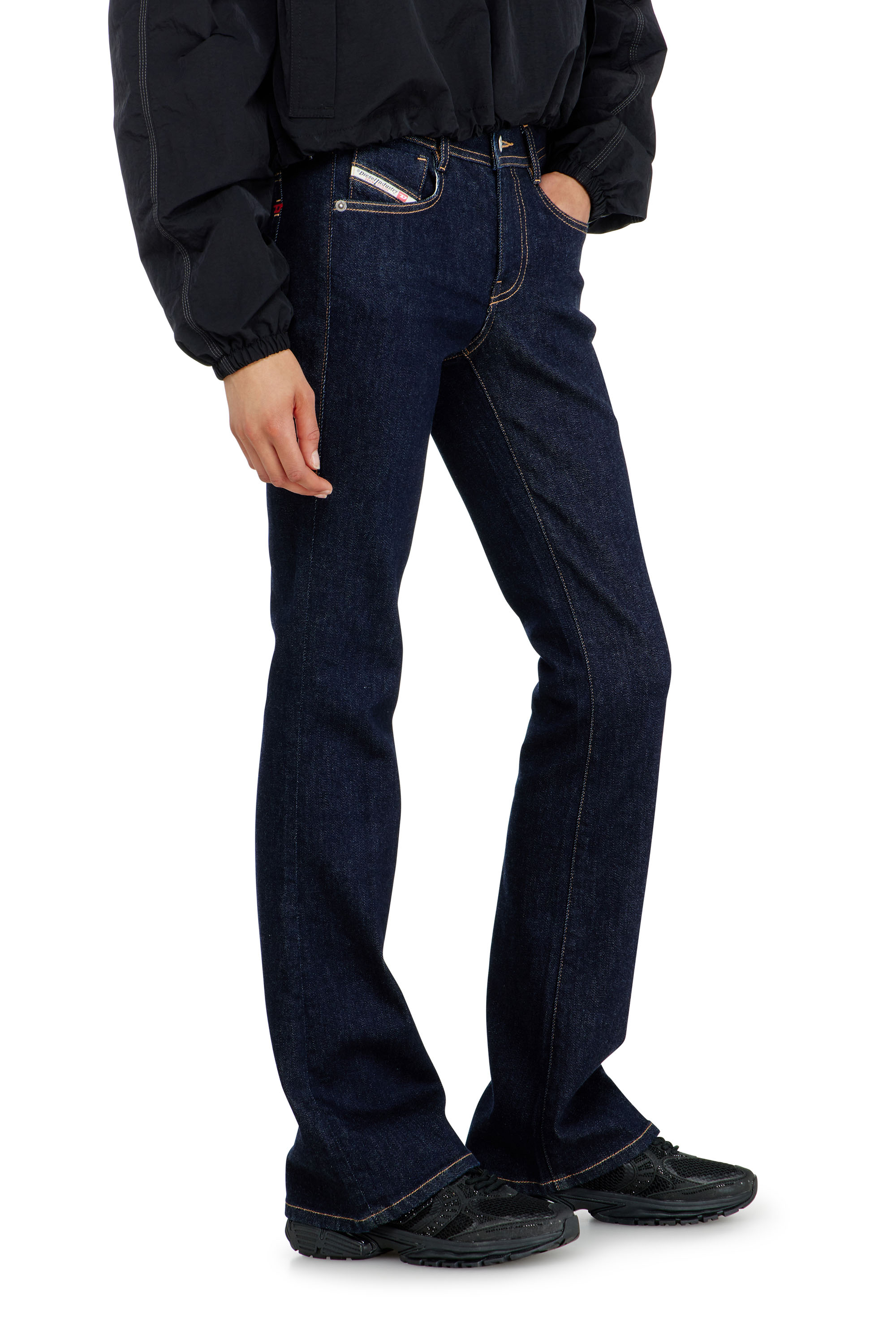 Diesel - Bootcut Jeans 1969 D-Ebbey 0HDBM Femme, null - Image 4