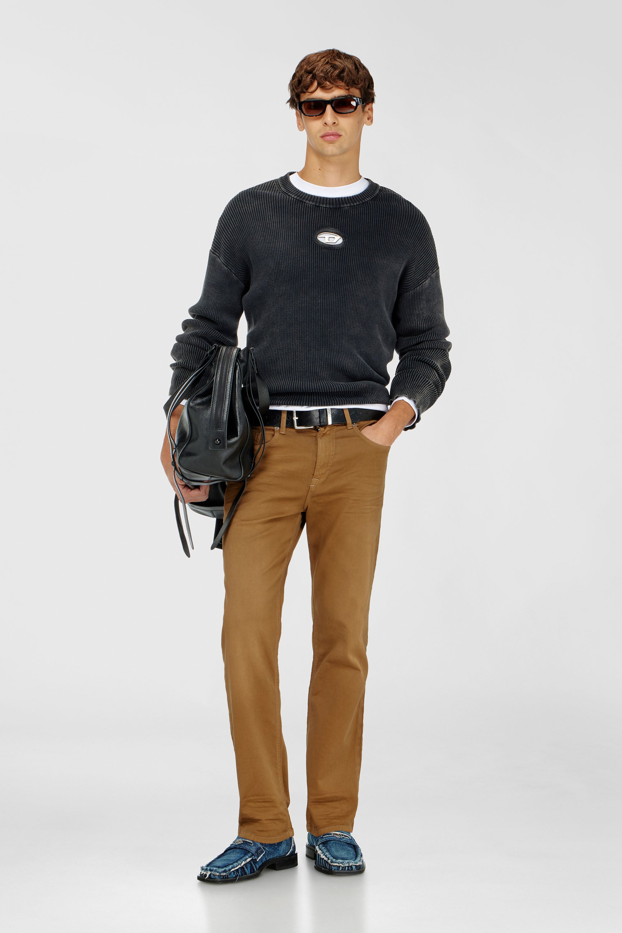 Diesel - Regular 2090 D-Veekley Joggjeans&reg; 0670M Homme, Marron - Image 1
