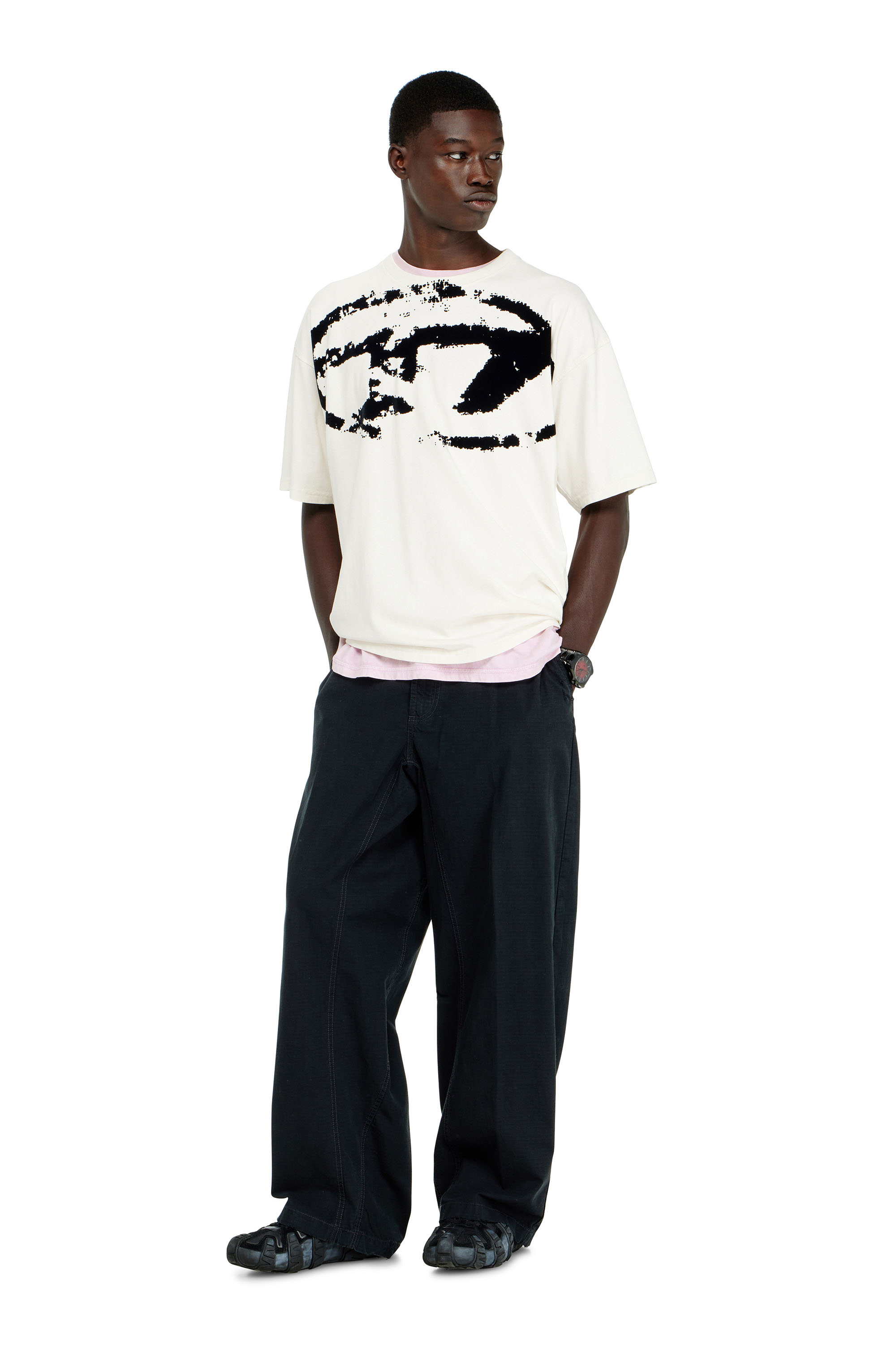 Diesel - T-BOXT-N14, T-shirt avec logo floqu&eacute; effet vieilli Homme in Blanc - 2