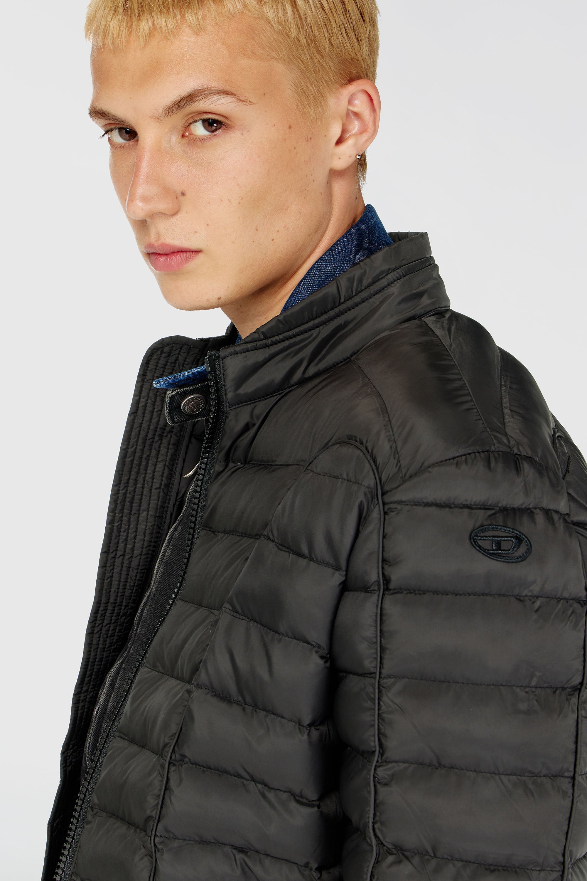 Diesel - W-PILOT, Veste doudoune en nylon l&eacute;ger Homme in Noir - 5