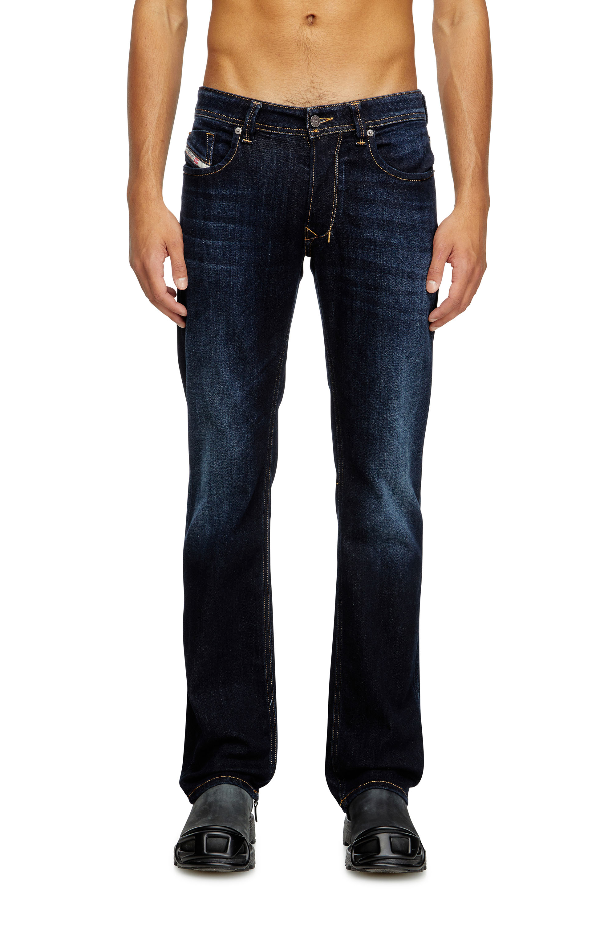 Diesel - Regular Jeans 1985 Larkee 009ZS Homme, Bleu Foncé - Image 1