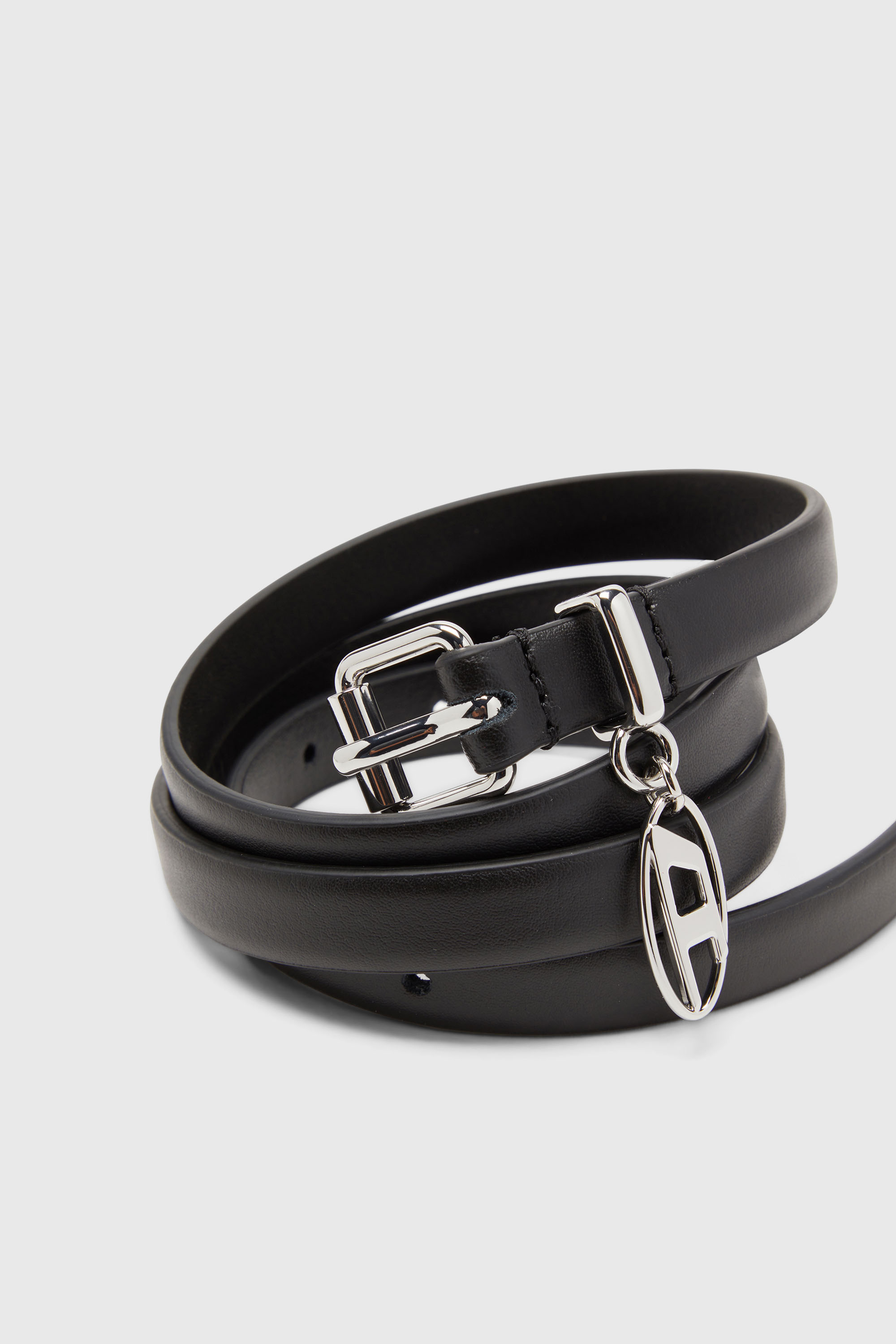 Diesel - B-CHARM-OVAL D, Ceinture 1.5 cm fine en cuir avec charme Oval D Femme in Noir - 3