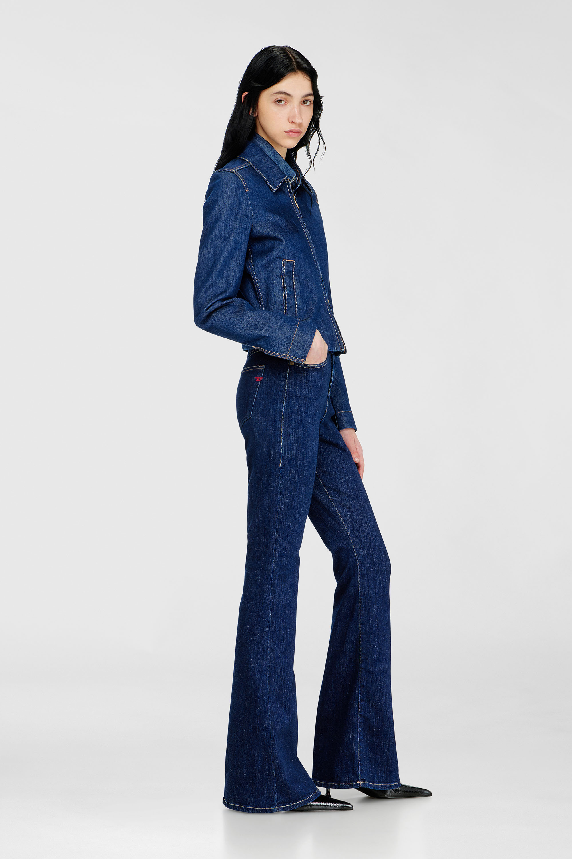 Diesel - Bootcut Jeans 1973 D-Partt 09Q03 Femme, Bleu Fonc&eacute; - Image 2
