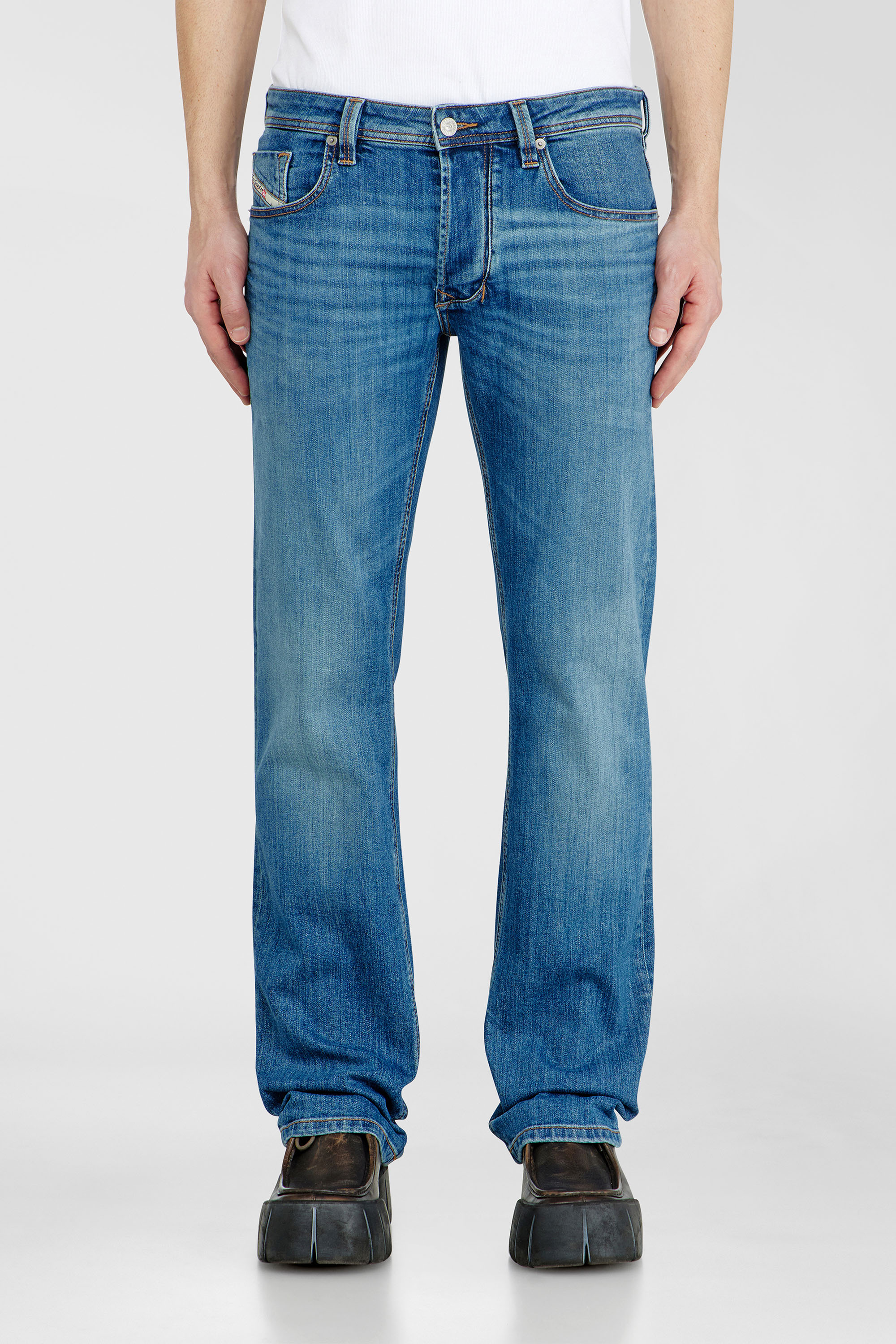 Diesel - Regular Jeans 1985 Larkee 0KIAL Homme, Bleu Clair - Image 4