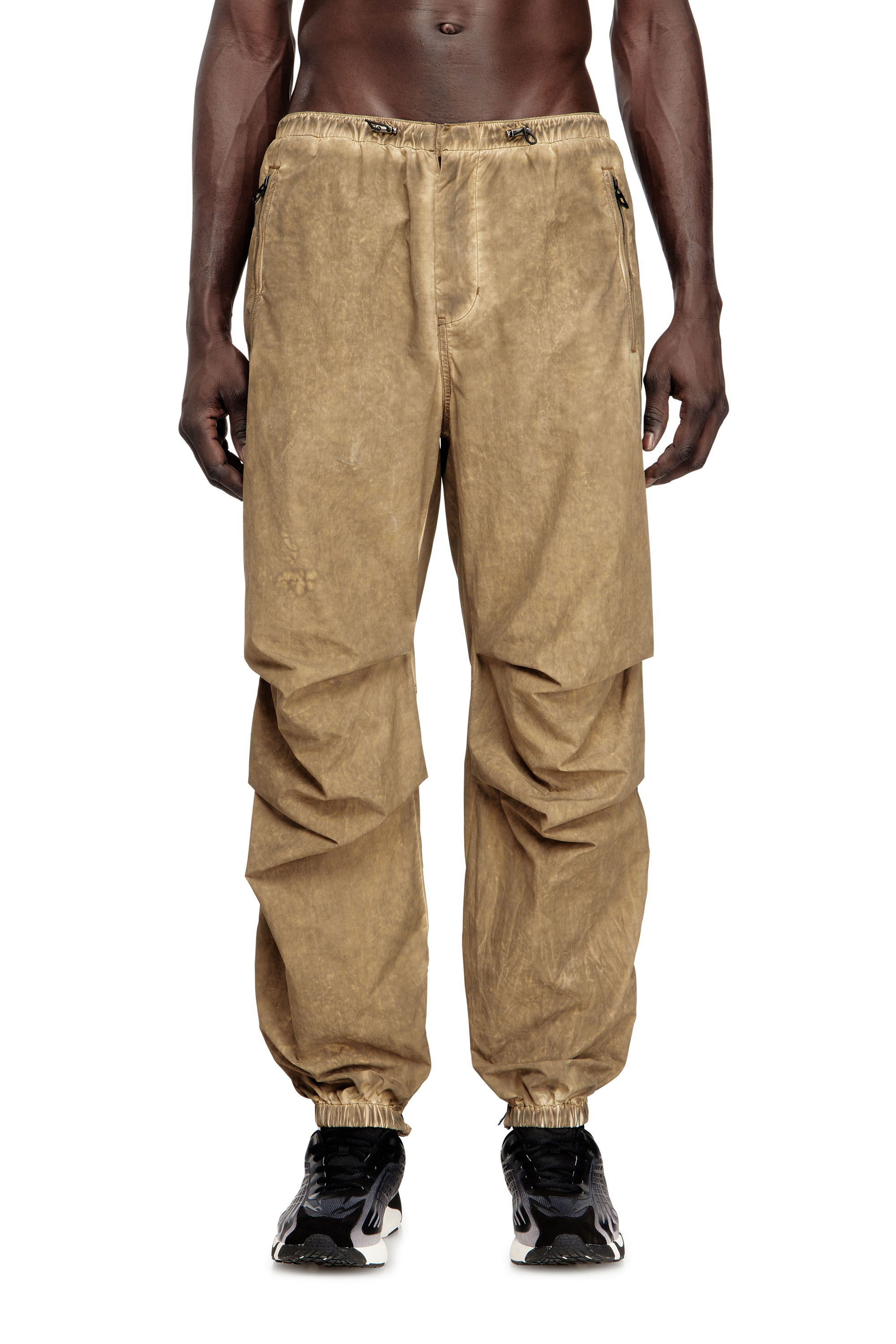 Diesel - P-STITCH-TREAT, Pantalon cargo en Taslan effet salissure Homme in Marron - 1