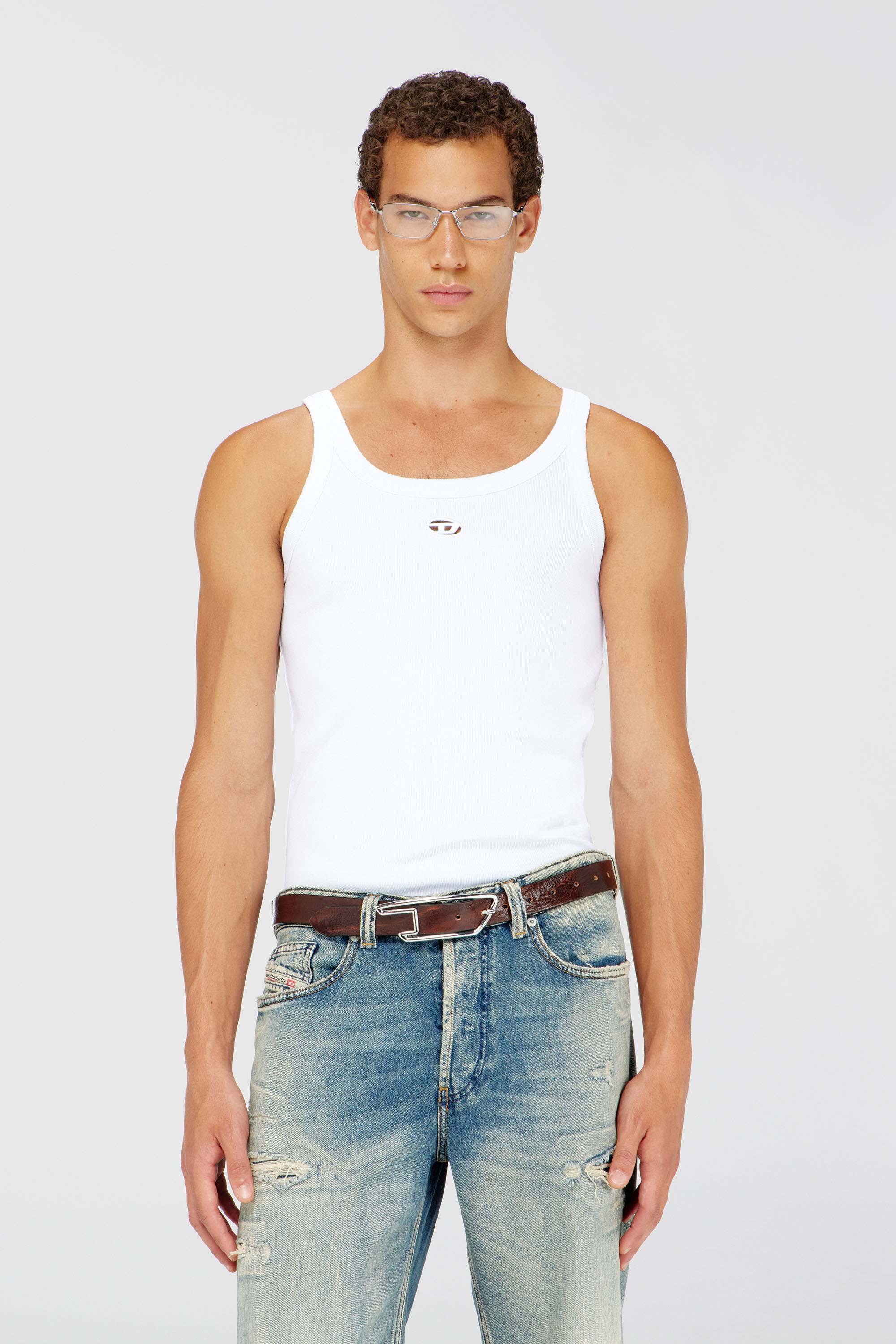 Diesel - T-WIFE-DCO, D&eacute;bardeur slim en coton avec logo Oval D Homme in Blanc - 1