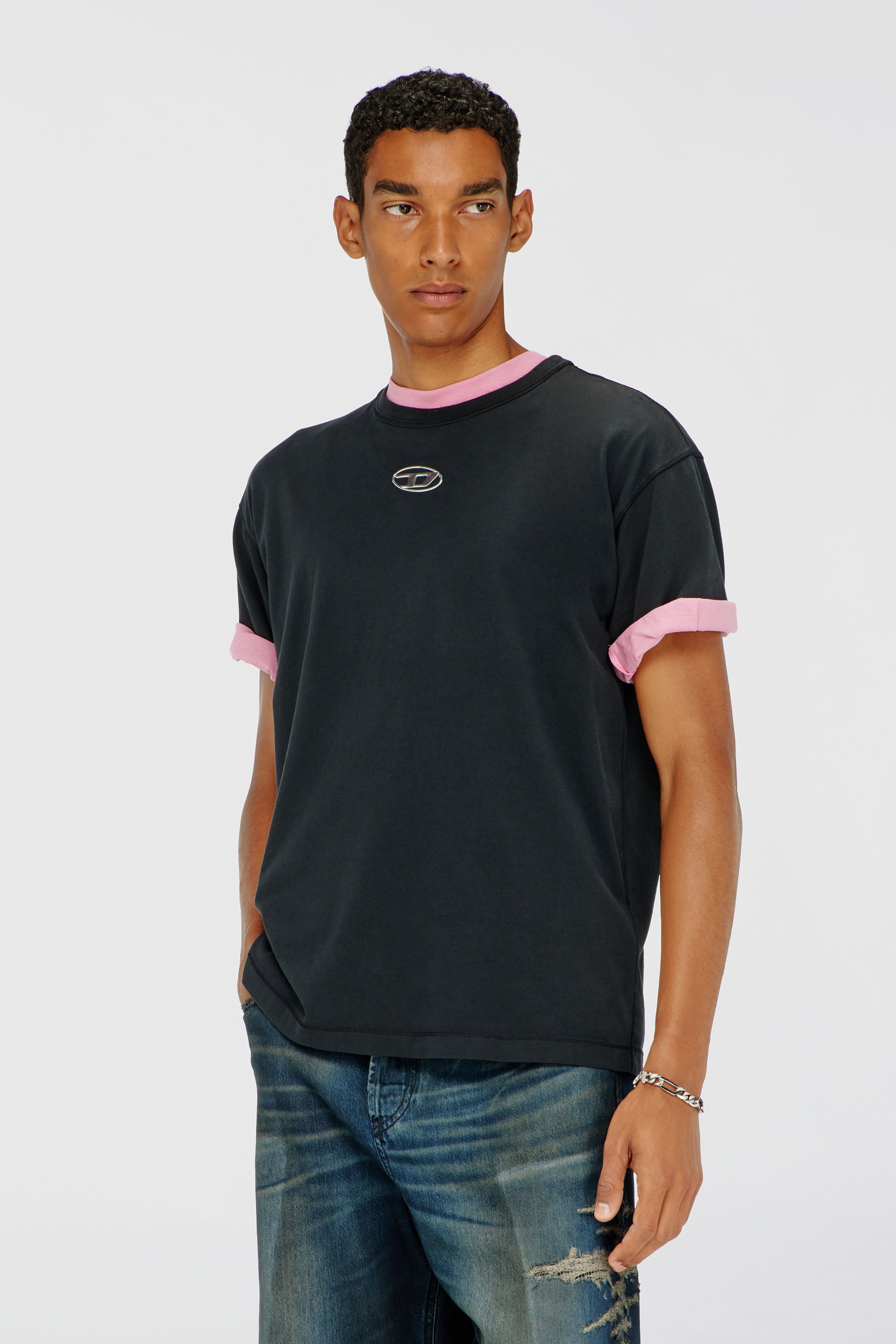 Diesel - T-NORM-IOD, T-shirt en coton l&eacute;ger avec logo Ovale D m&eacute;tallis&eacute; Homme in Noir - 1