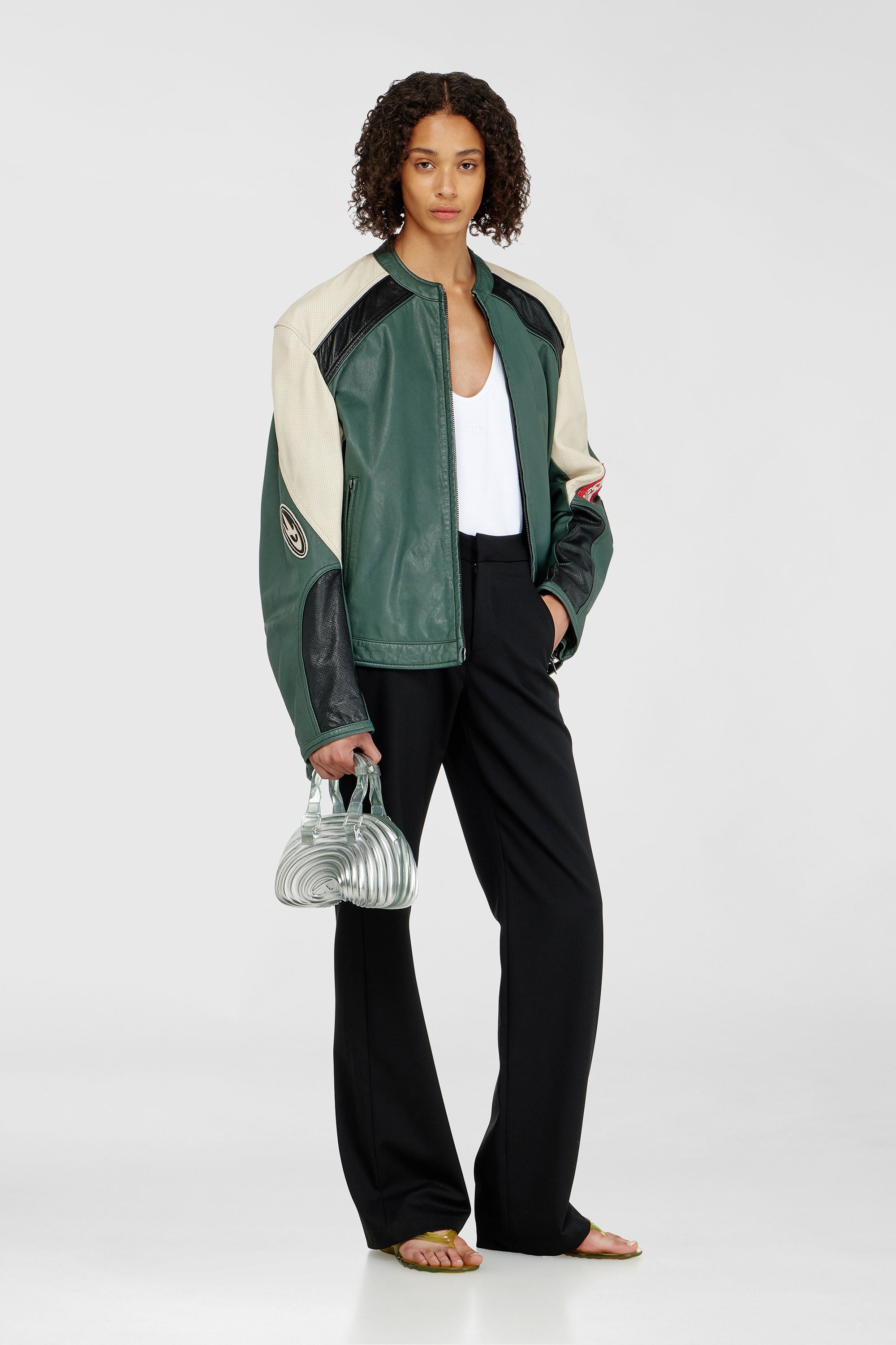 Diesel - MELISSA QUANTUM DOME, Quantum Dome &ndash; Sac &agrave; main en Melflex&reg; Femme in Gris argent&eacute; - 2