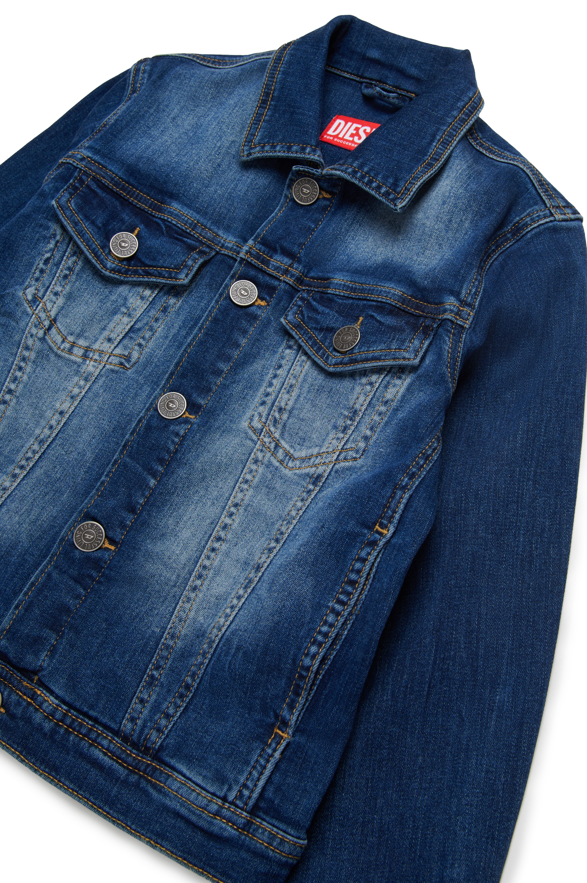 Diesel - JNHILL, Veste trucker en denim effet d&eacute;chir&eacute;-r&eacute;par&eacute; Homme in Bleu - 3