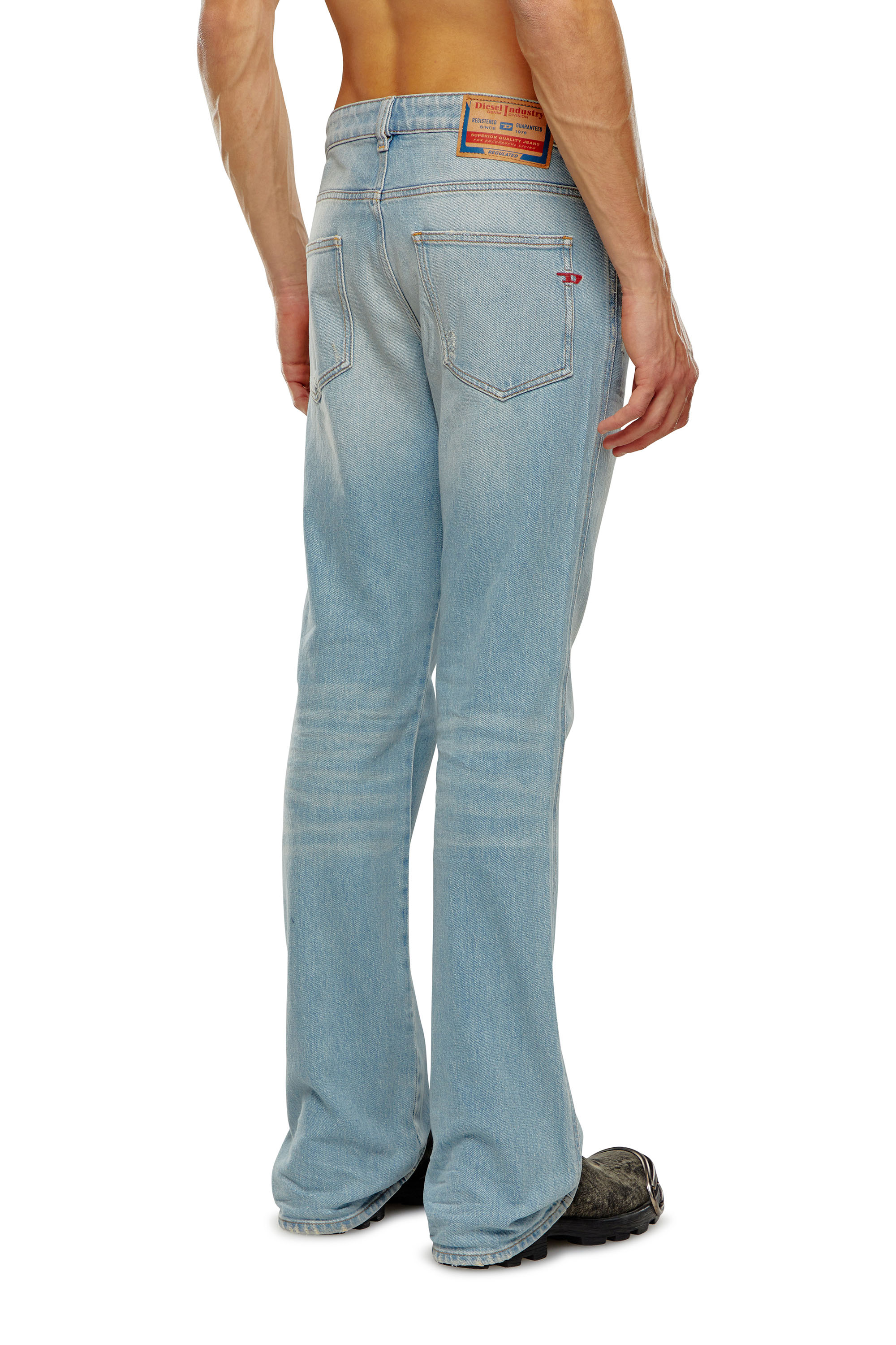 Diesel - Bootcut Jeans 1998 D-Buck 09H39, Bleu Clair - Image 3