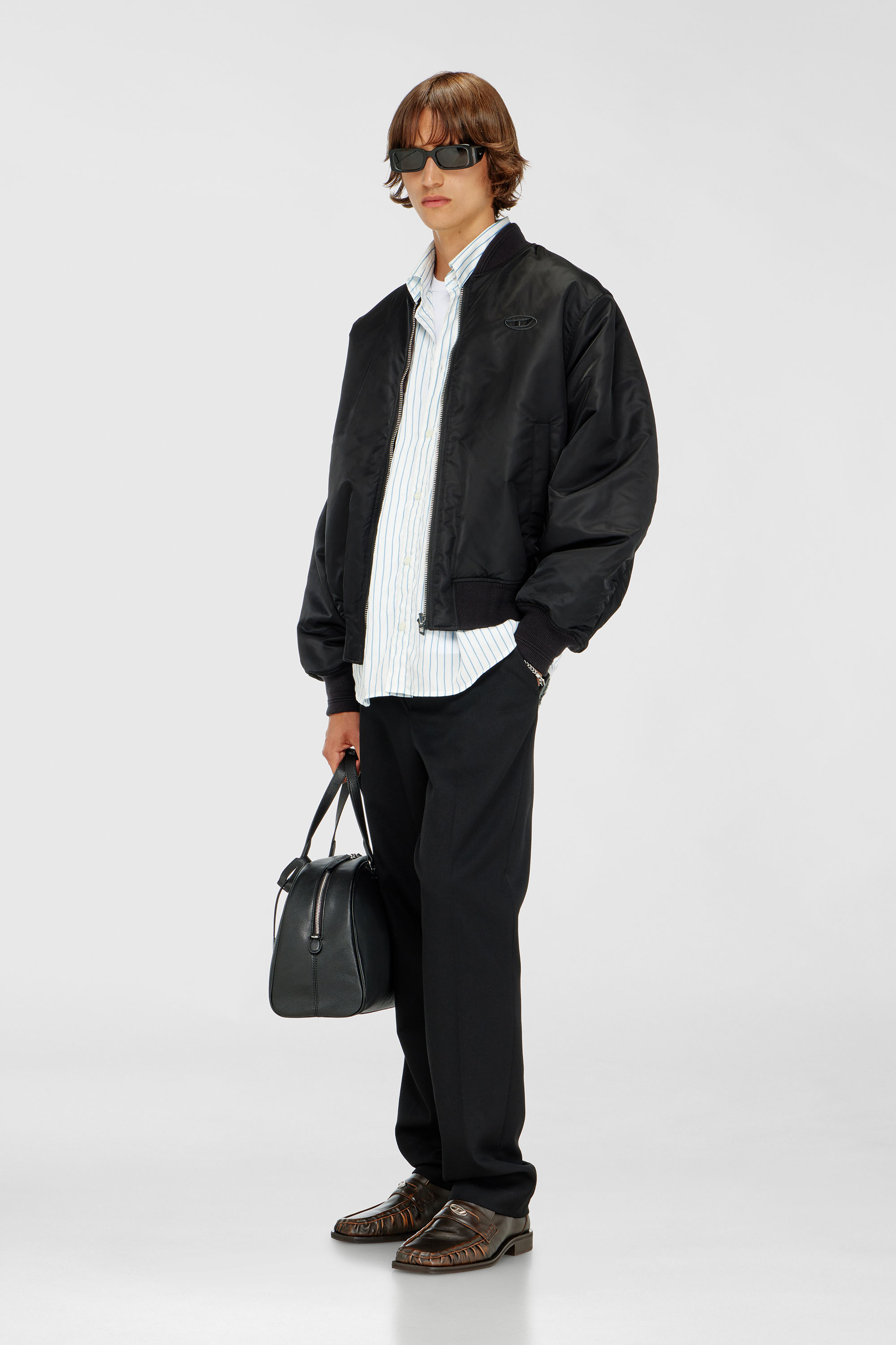 Diesel - W-TYPE-D1, Blouson aviateur rembourr&eacute; avec broderie Oval D Homme in Noir - 1