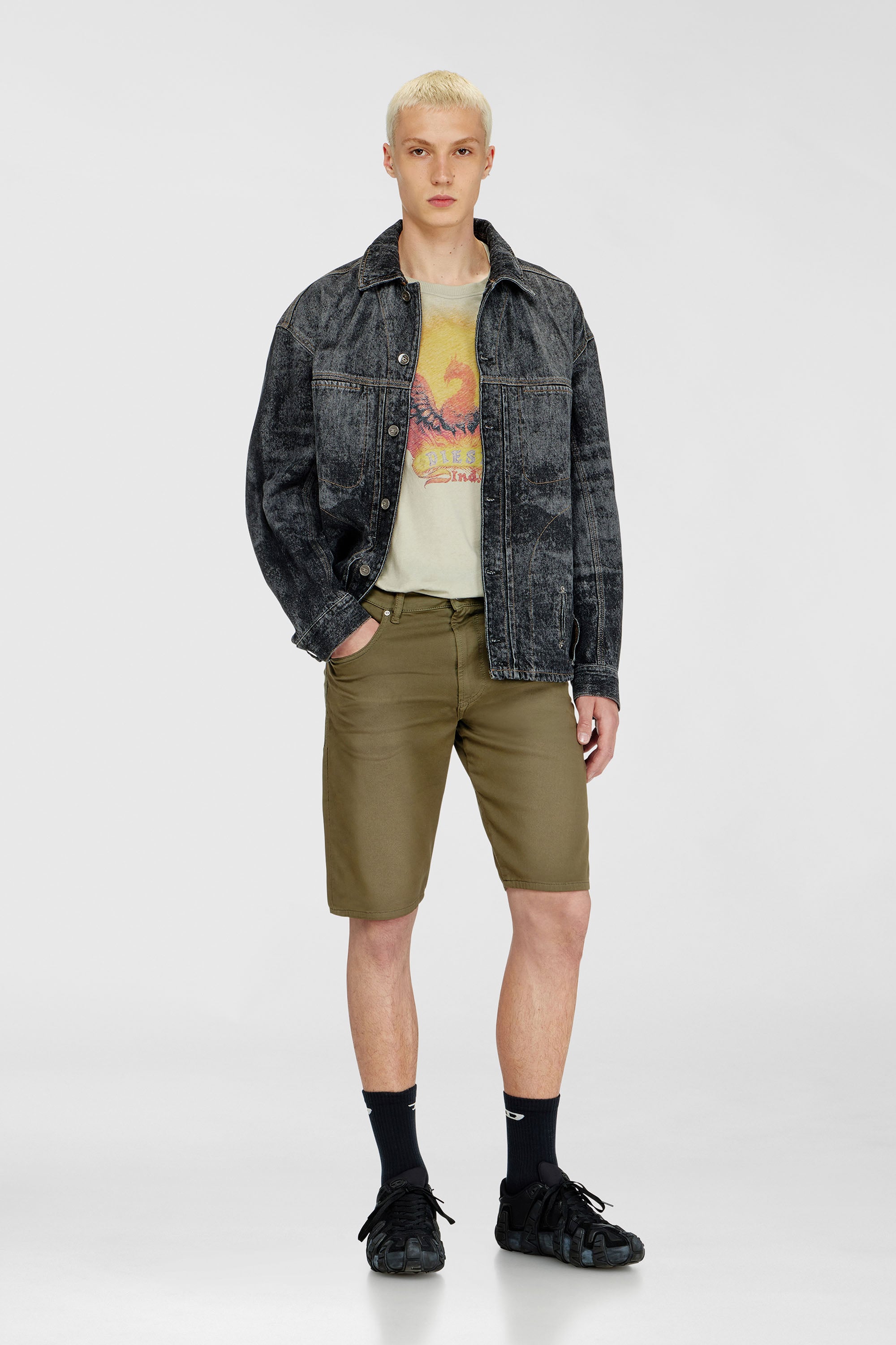 Diesel - 2033 D-KROOLEY-SHORT-BW JOGG, Short slim en denim color&eacute; Homme in Vert - 1