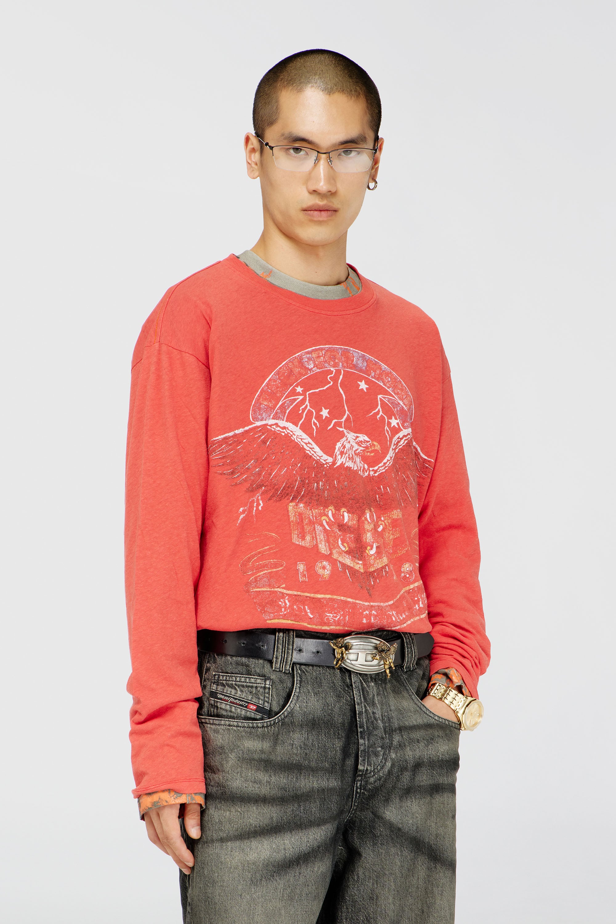 Diesel - T-GERI-LS, T-shirt &agrave; manches longues avec graphismes concert Homme in Rouge - 1