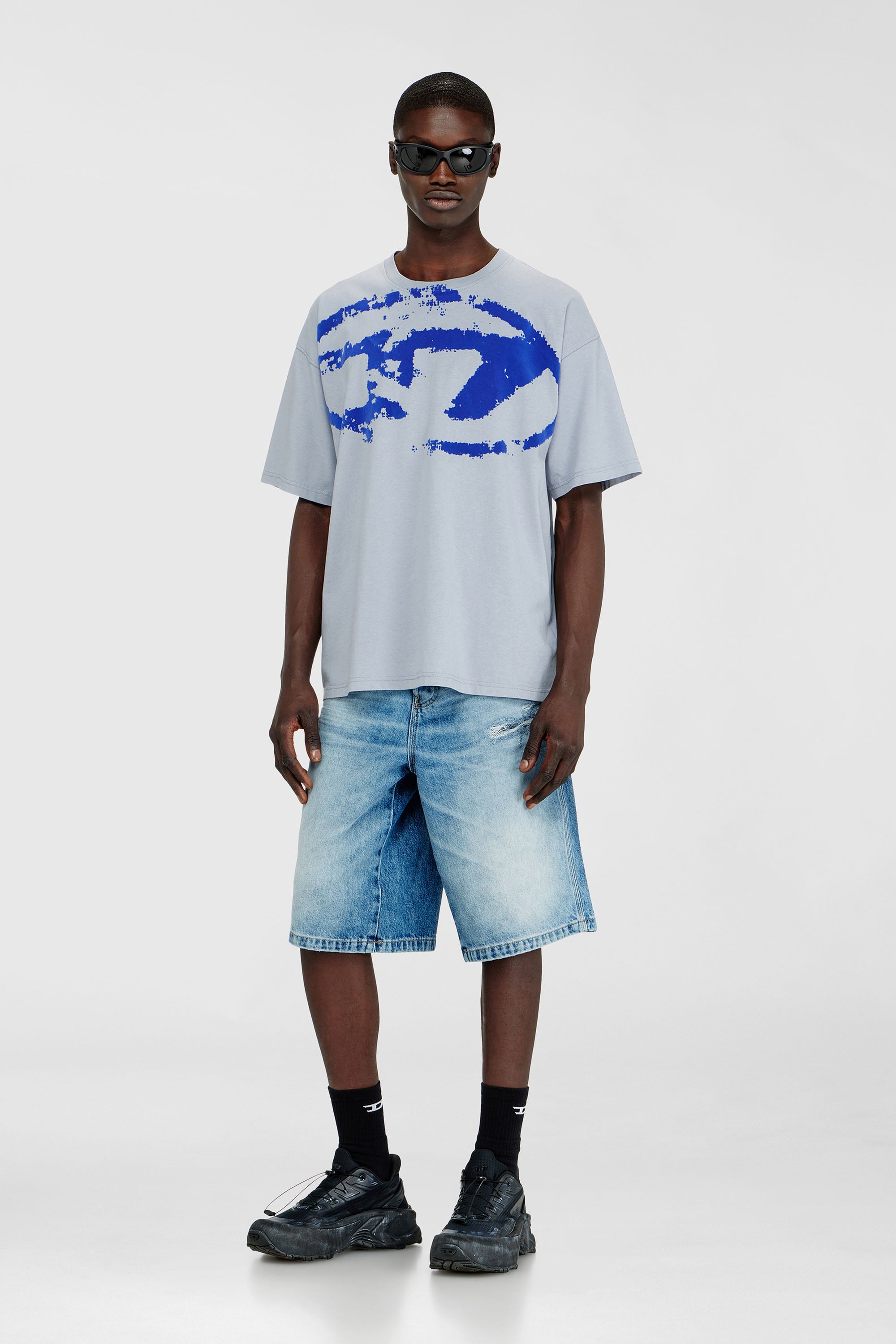 T-shirt avec logo floqu&eacute; effet vieilli