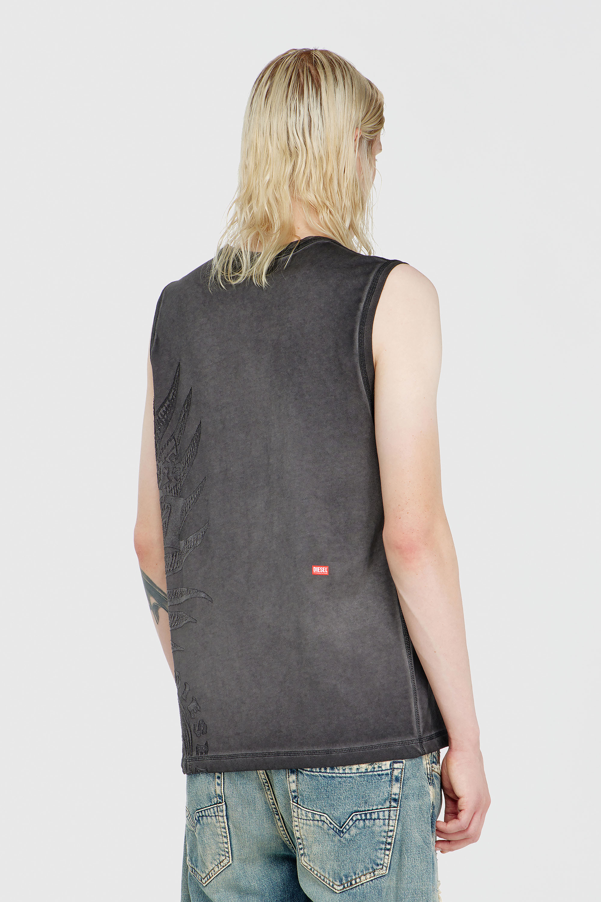 Diesel - T-RAWBISCO, D&eacute;bardeur sans manches avec graphismes emboss&eacute;s Homme in Gris - 4