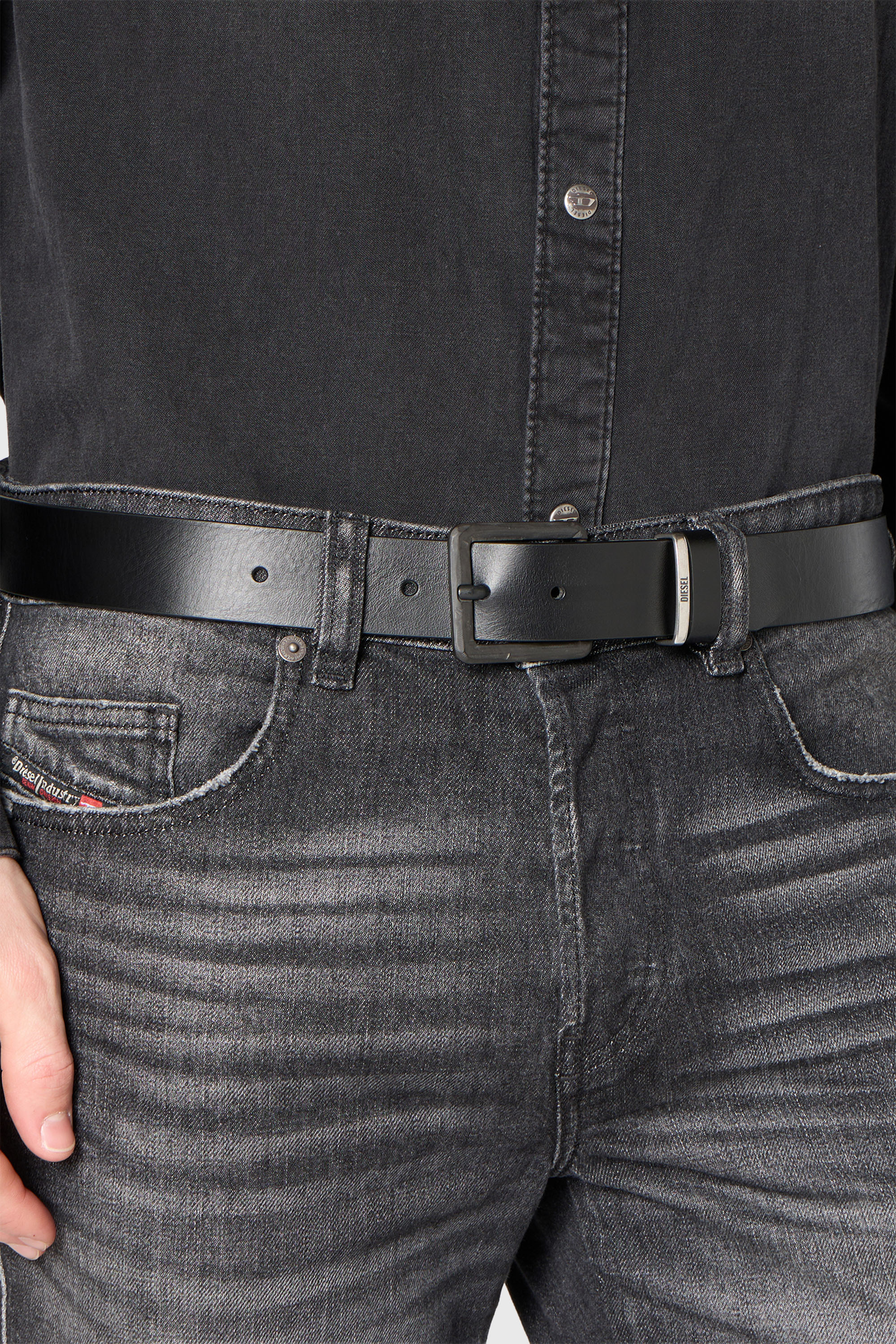 Diesel - B-DSL RIVETS, Ceinture 4 cm en cuir avec clous et rivets Mixte in Noir - 5