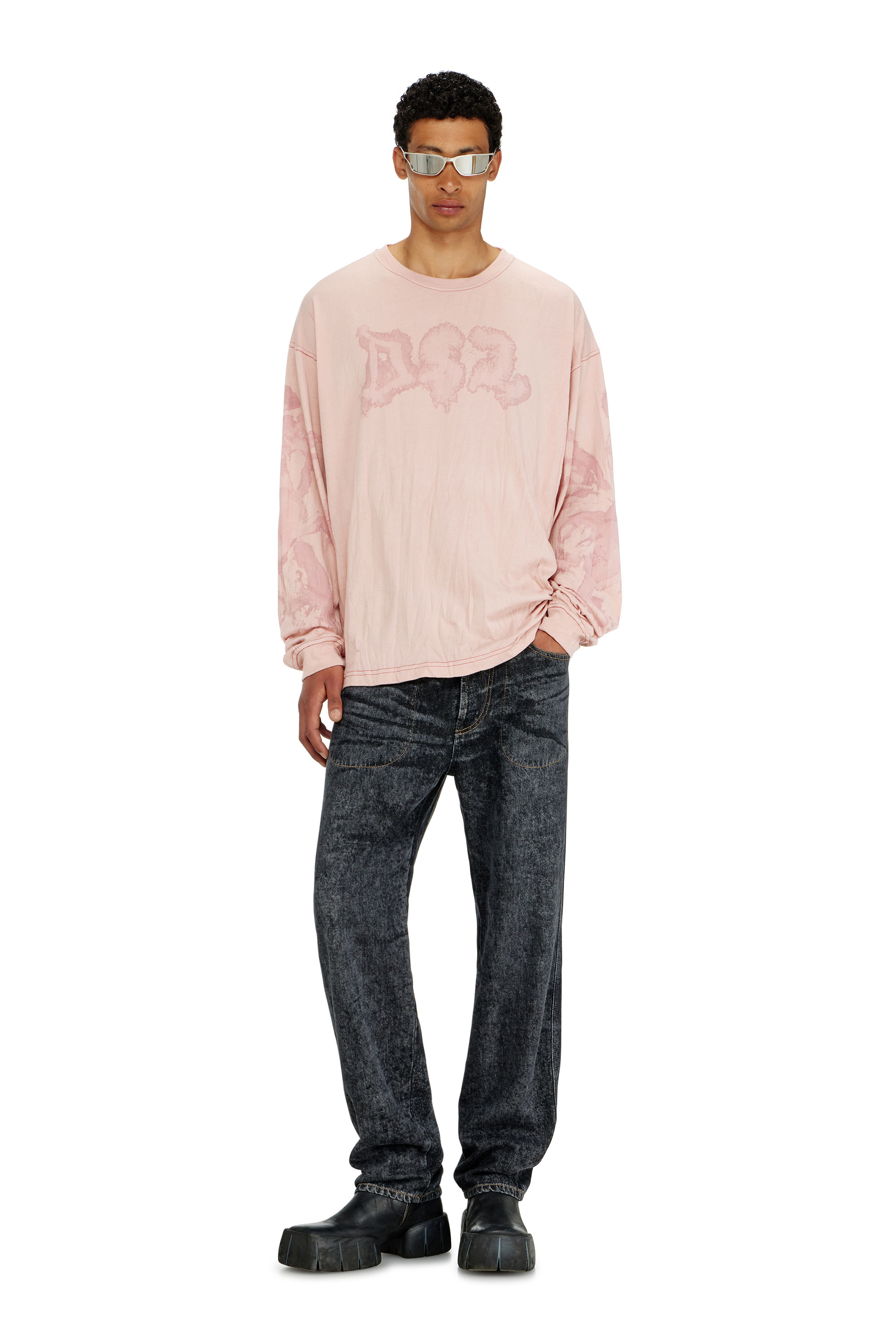 Diesel - T-BOXT-LS-AA4, T-shirt relaxed &agrave; manches longues avec imprim&eacute; tachet&eacute; Homme in ToBeDefined - 2