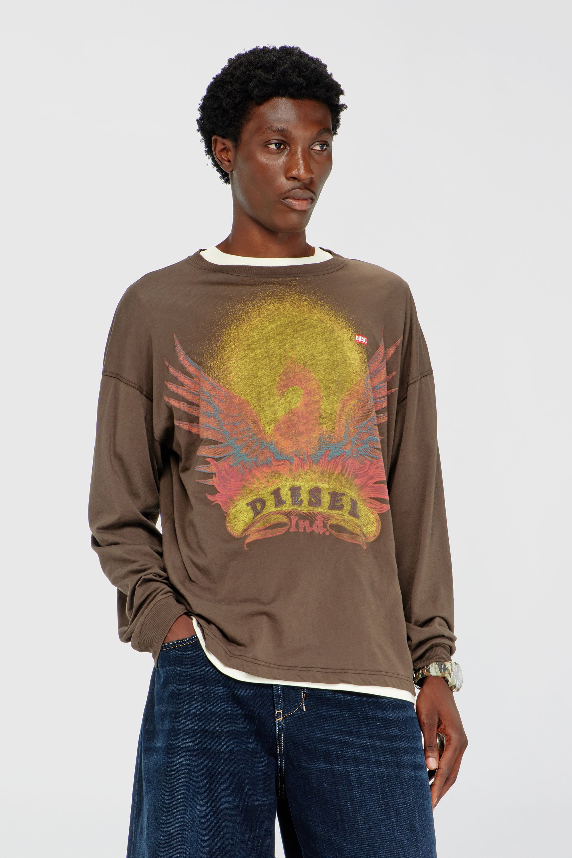 Diesel - T-BOXT-LS-AA1, T-shirt &agrave; manches longues avec motif Phoenix Homme in Marron - 1