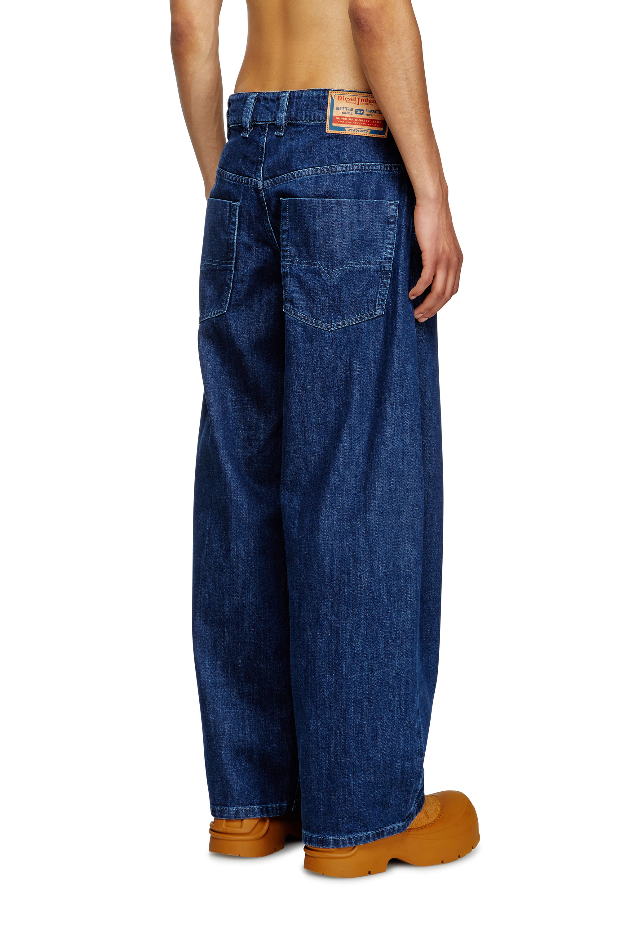 Diesel - Relaxed Jeans 1997 D-Enim 0DBDX Mixte, Bleu Foncé - Image 4
