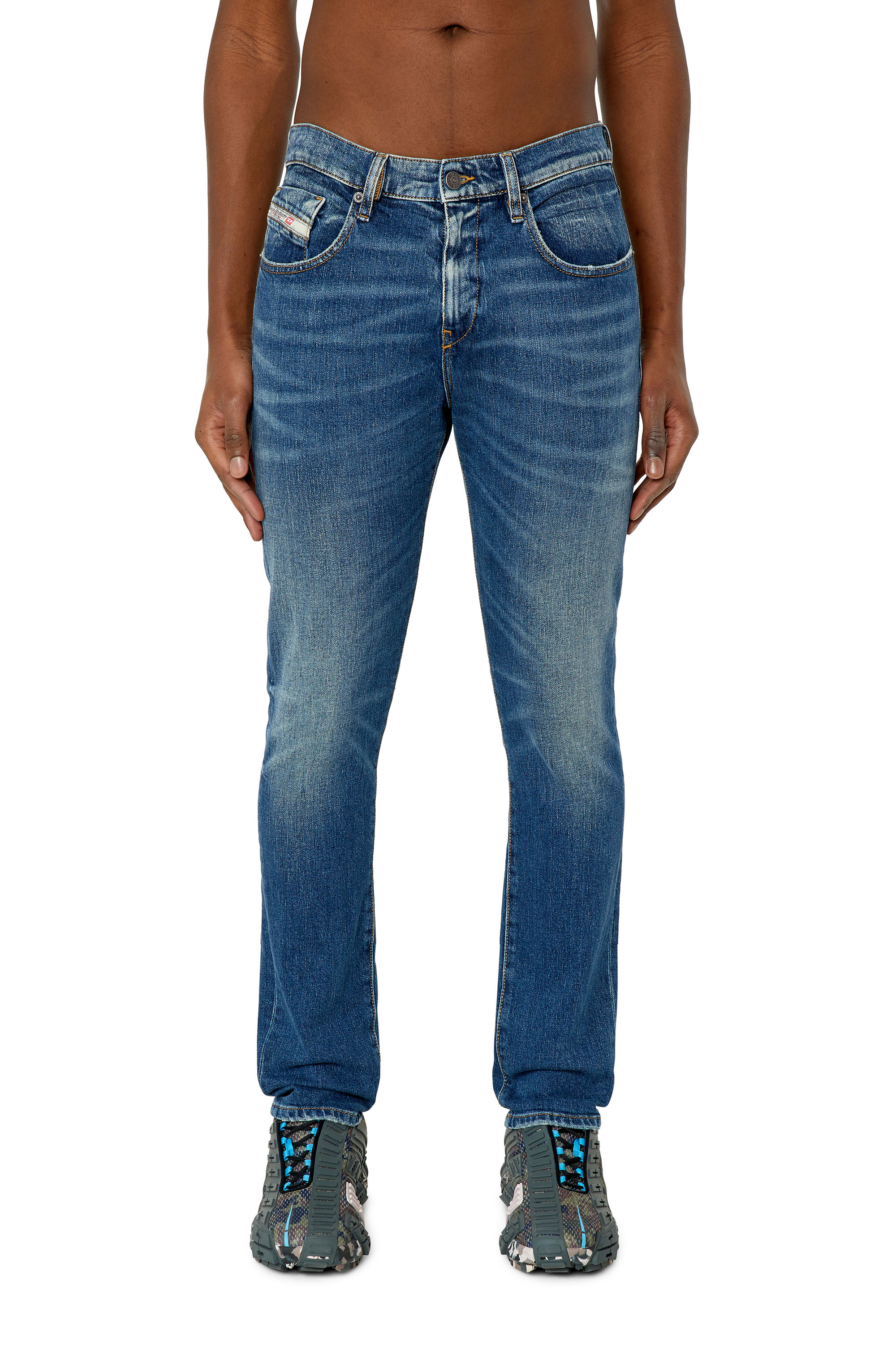 Diesel - 2019 D-Strukt 007L1 Slim Jeans, Bleu moyen - Image 1