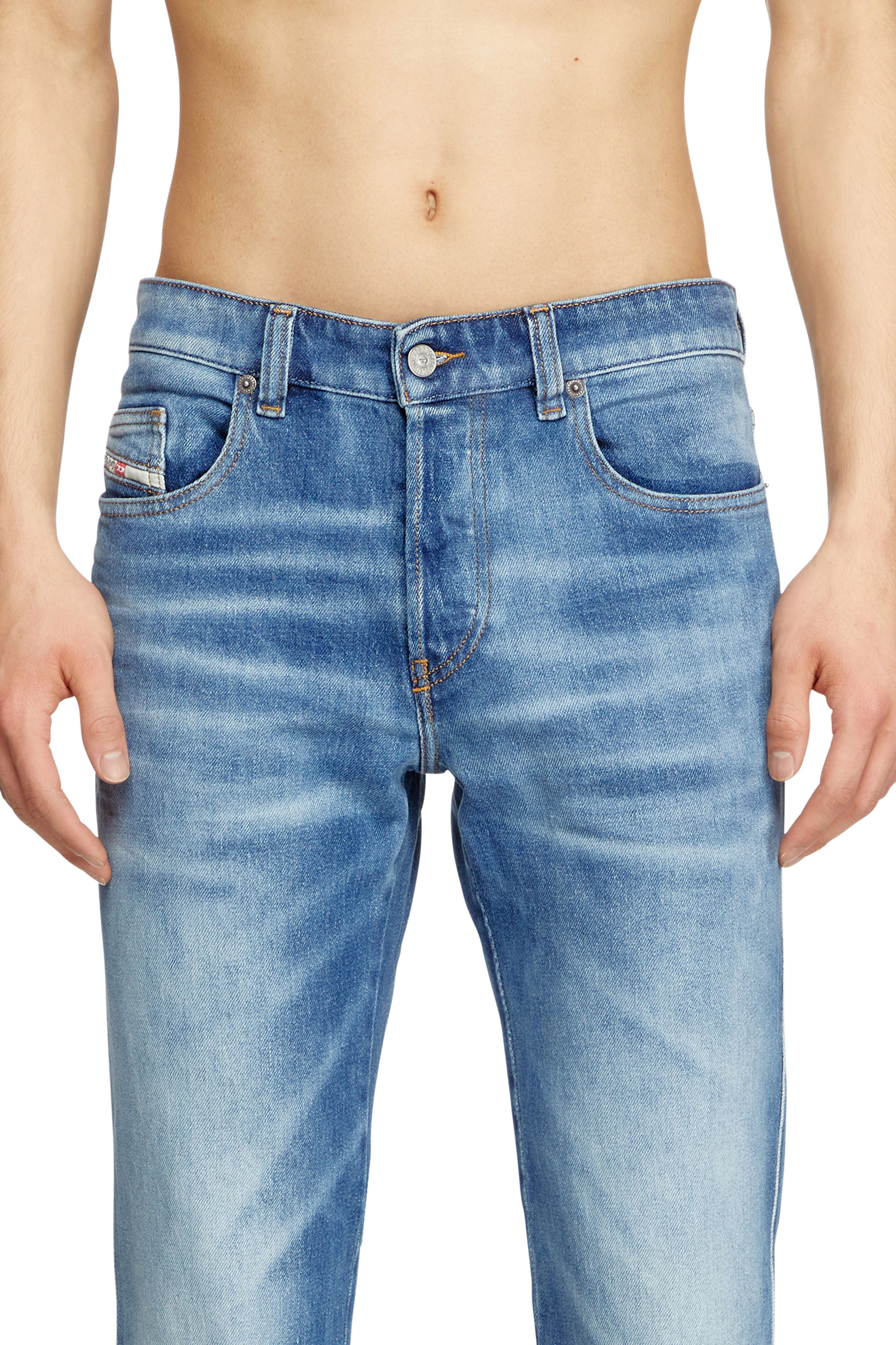 Diesel - Bootcut Jeans 1998 D-Buck 09L19 Homme, Bleu moyen - Image 5